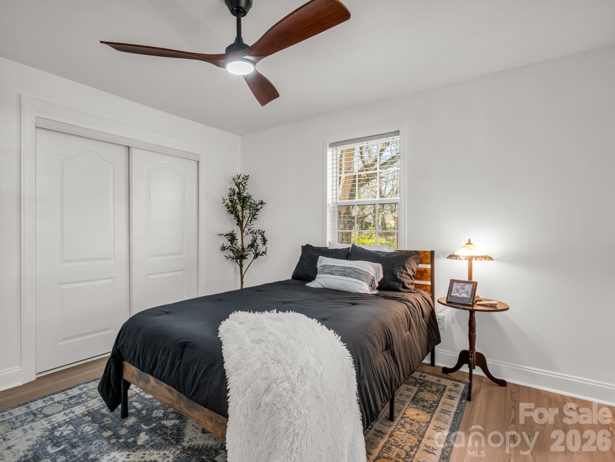 1325 W NC Hwy 150 Highway — Lincolnton