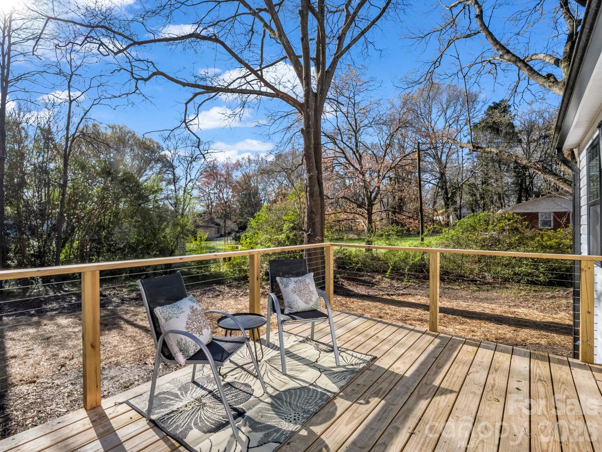 1325 W NC Hwy 150 Highway — Lincolnton