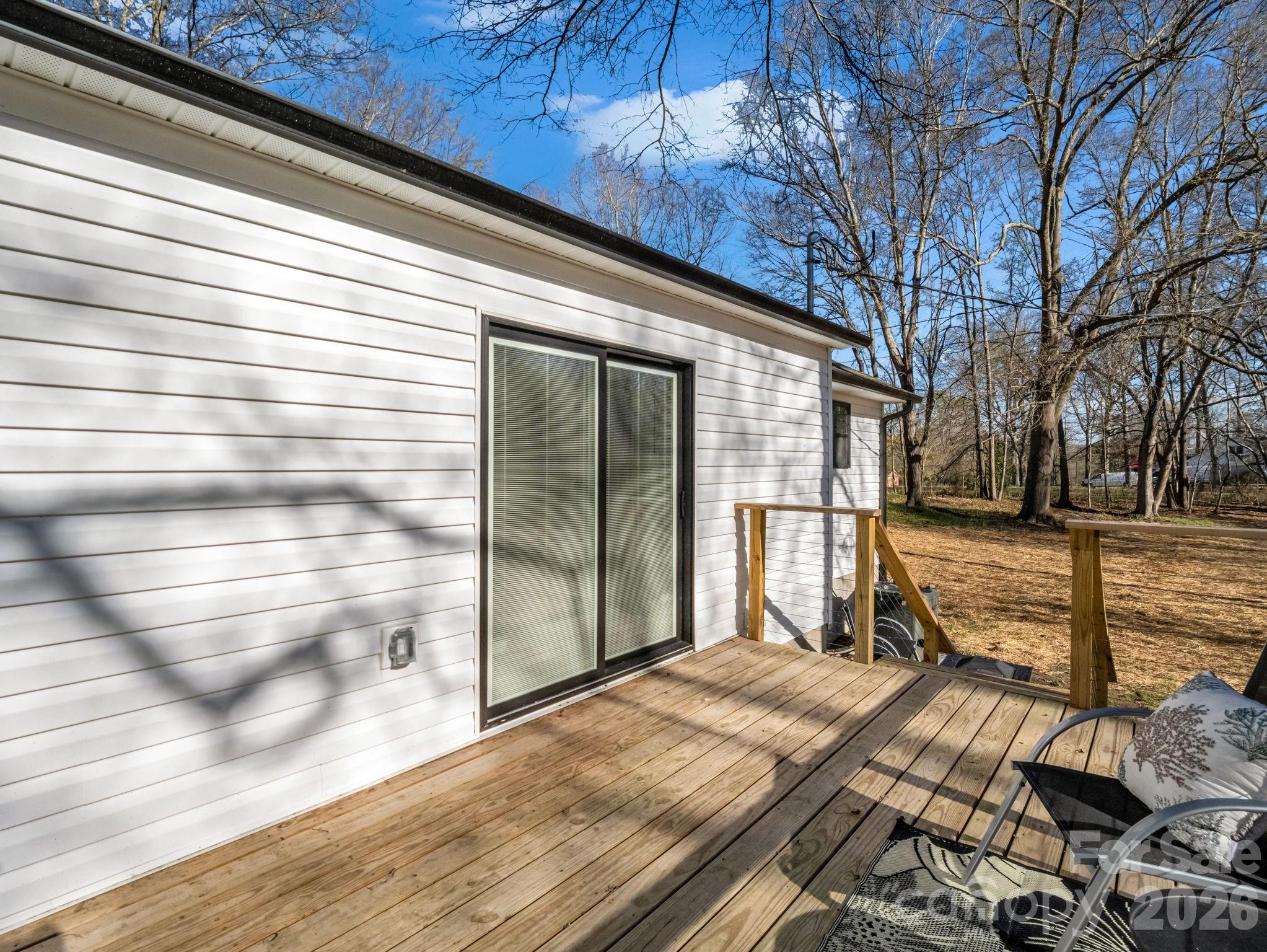 1325 W NC Hwy 150 Highway — Lincolnton