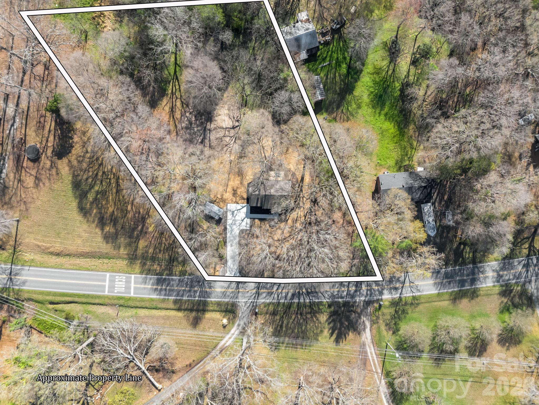 1325 W NC Hwy 150 Highway — Lincolnton
