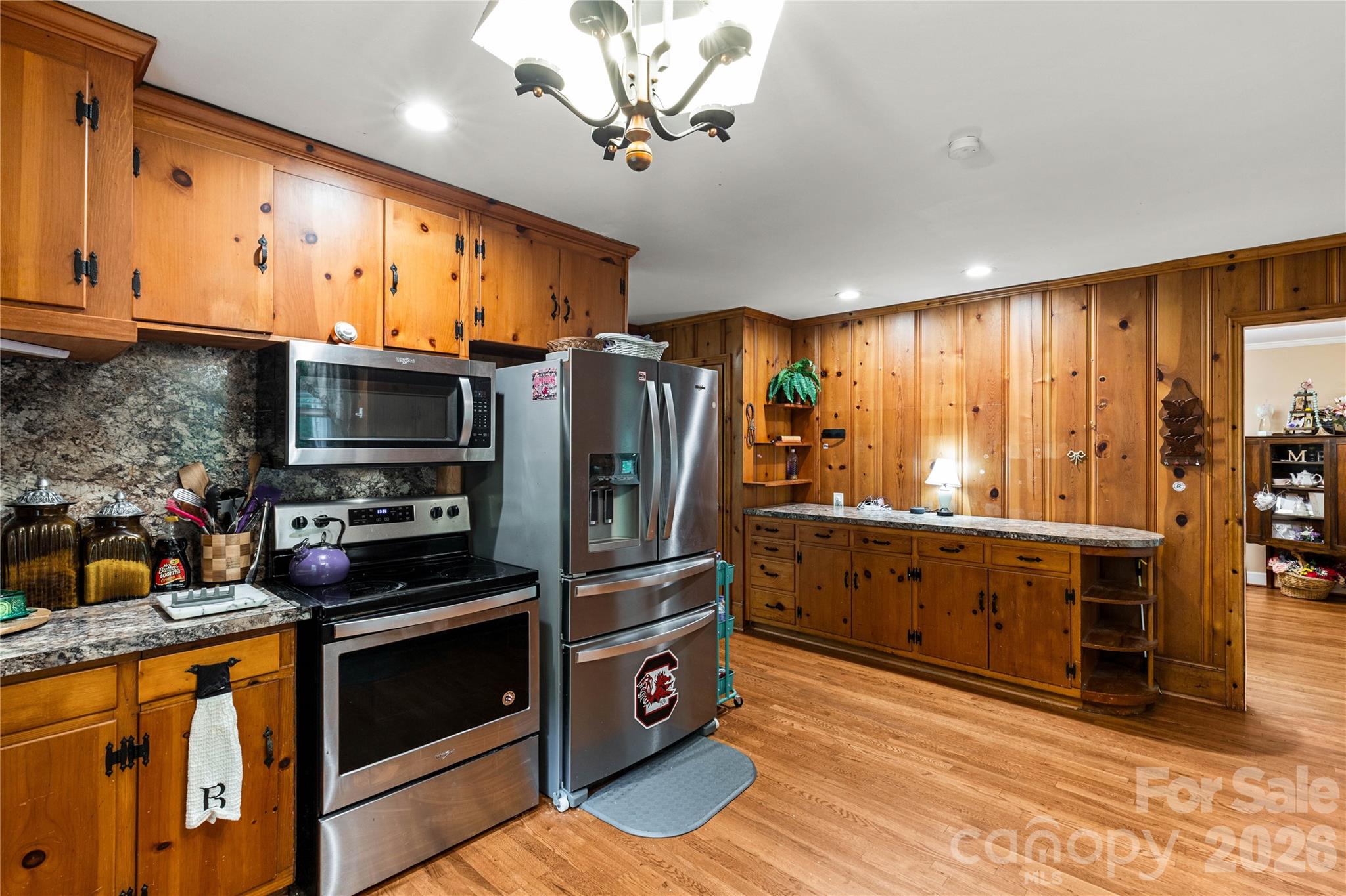 938 Forest Drive — Lancaster