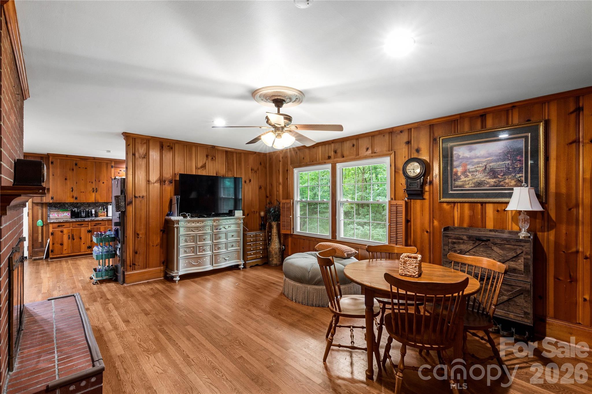 938 Forest Drive — Lancaster