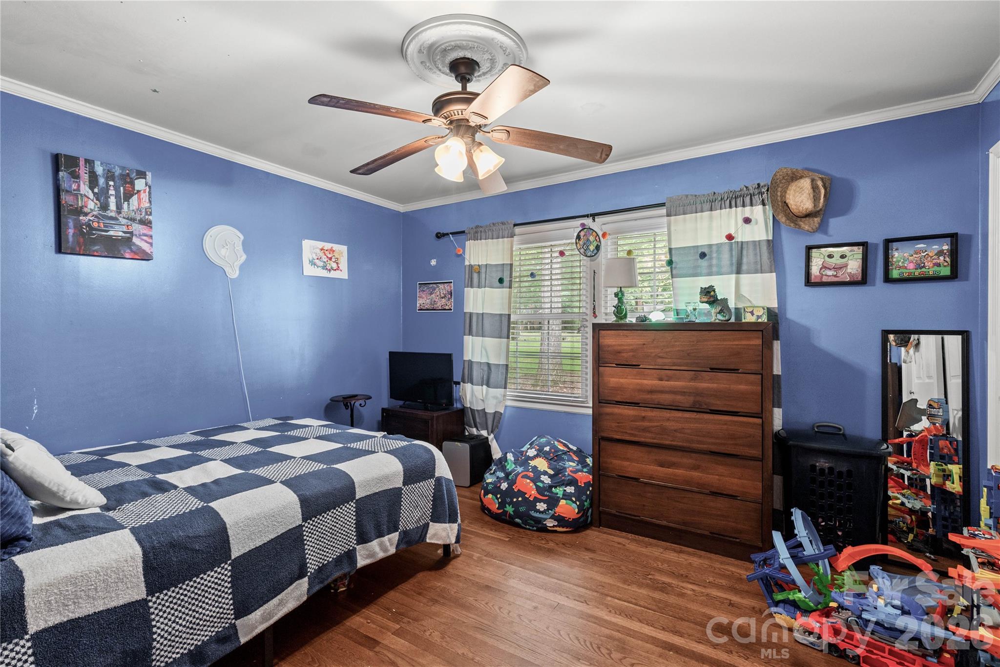 938 Forest Drive — Lancaster