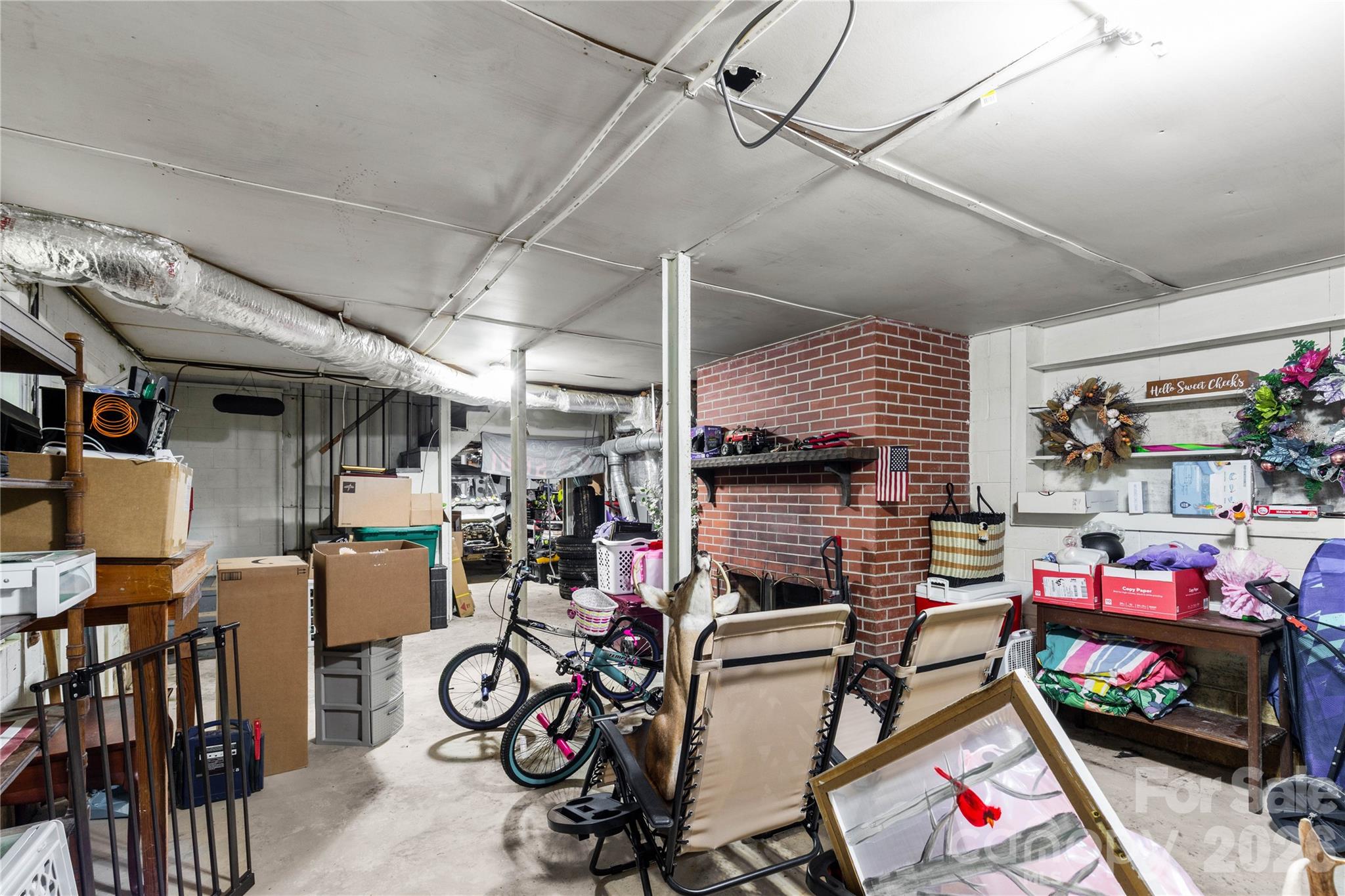 938 Forest Drive — Lancaster