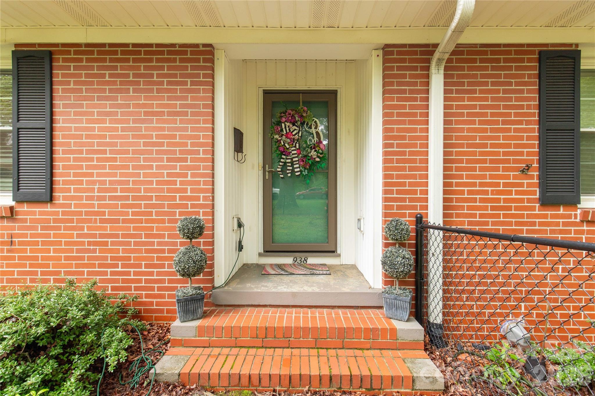 938 Forest Drive — Lancaster