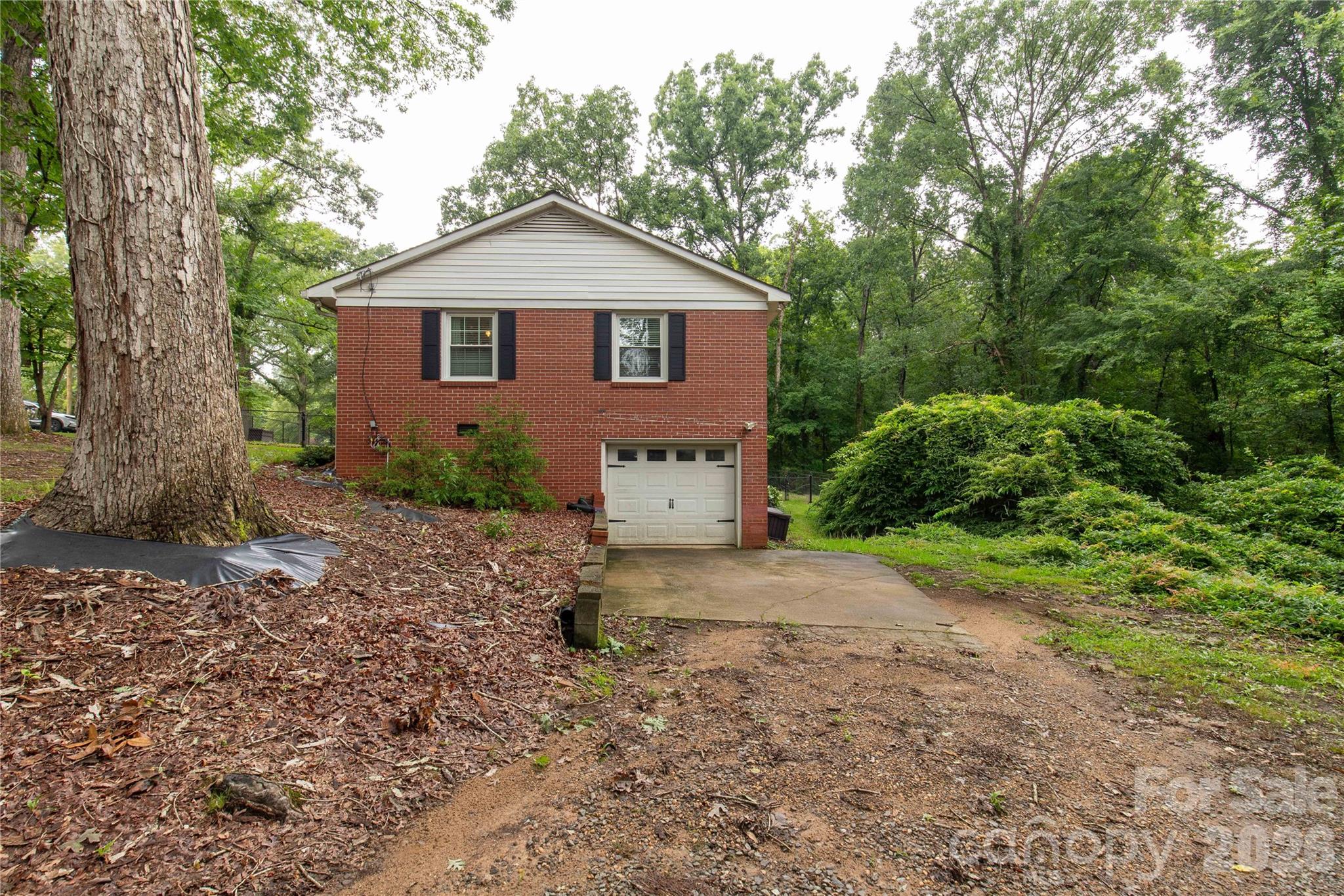 938 Forest Drive — Lancaster