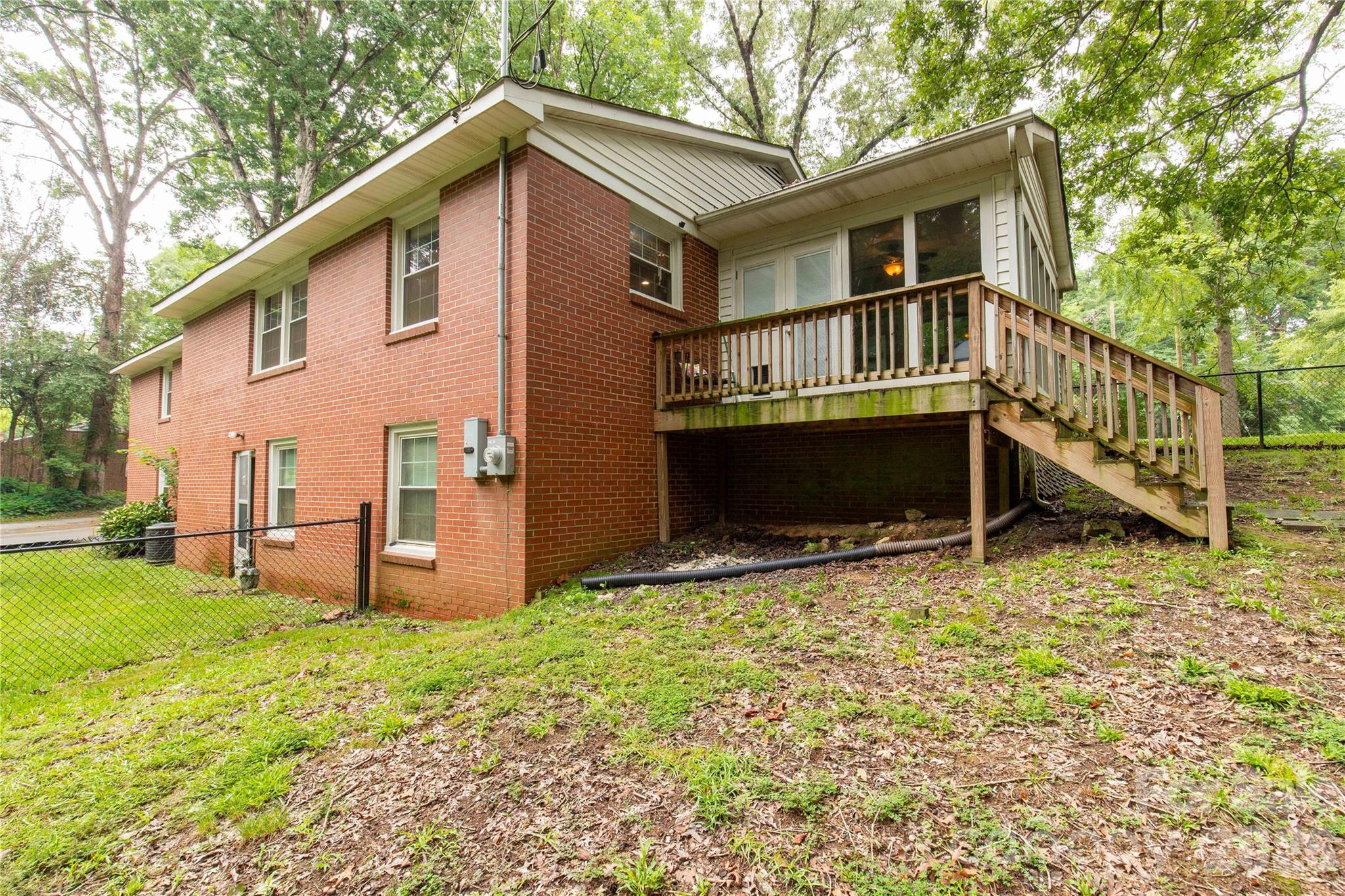 938 Forest Drive — Lancaster