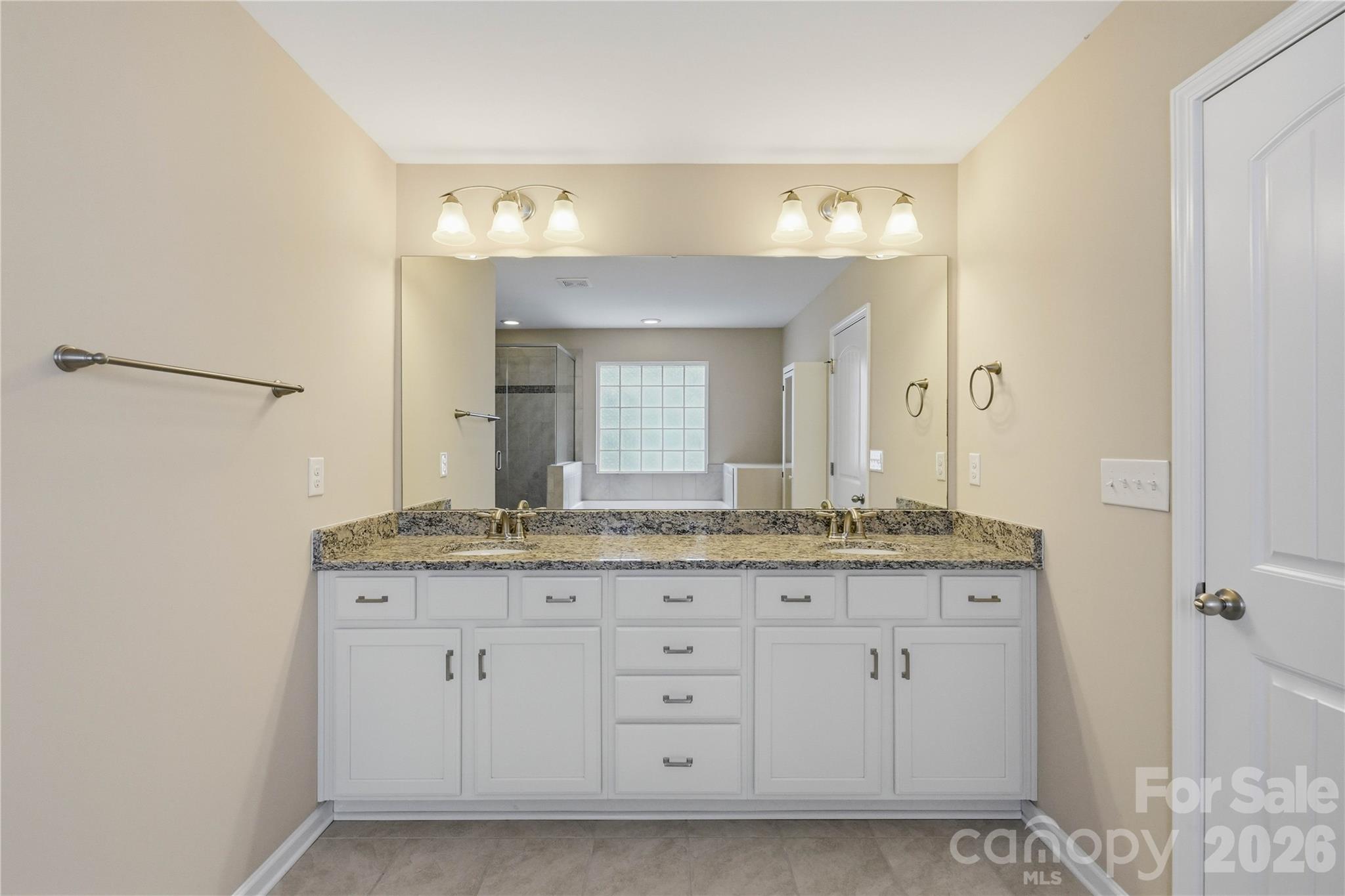 10817 Bere Island Drive — Charlotte