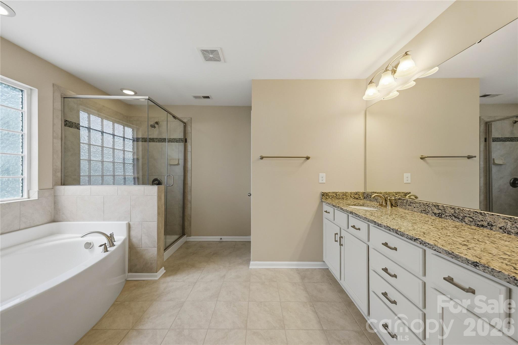 10817 Bere Island Drive — Charlotte