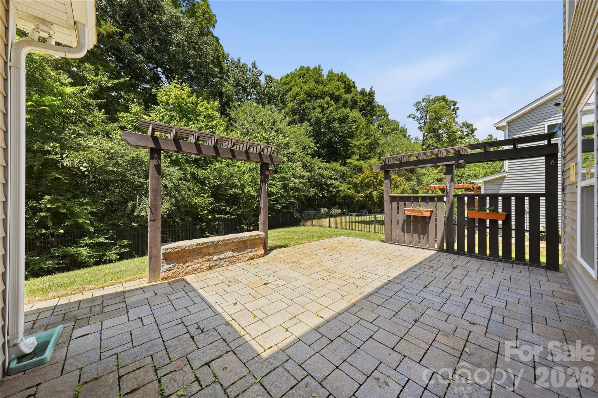 10817 Bere Island Drive — Charlotte