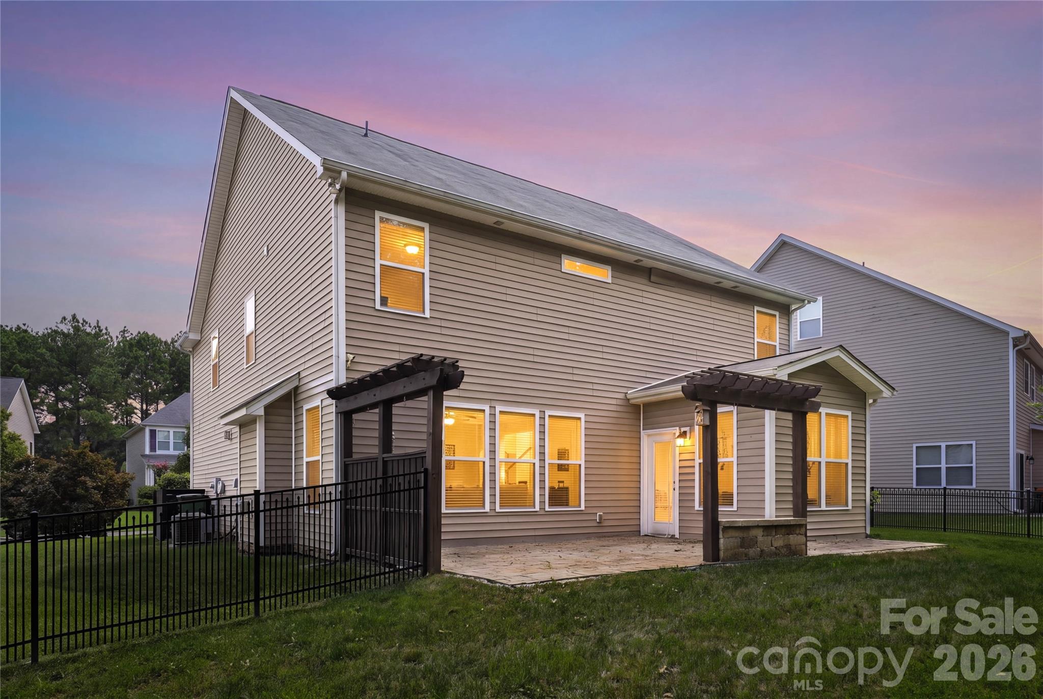10817 Bere Island Drive — Charlotte