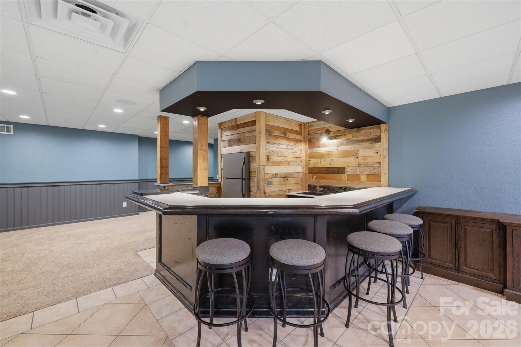 1064 Baker Barn Road — Hickory