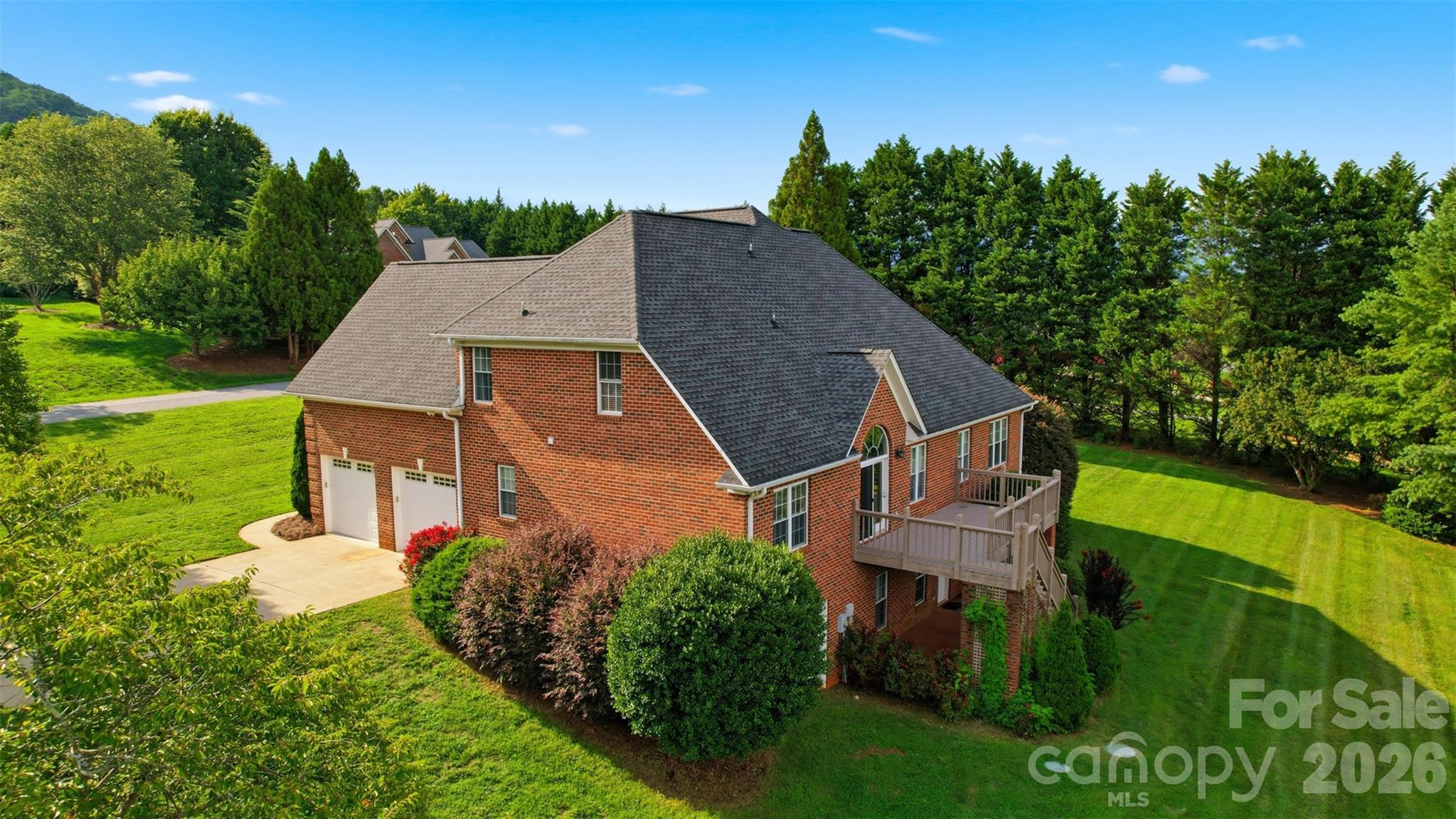 1064 Baker Barn Road — Hickory