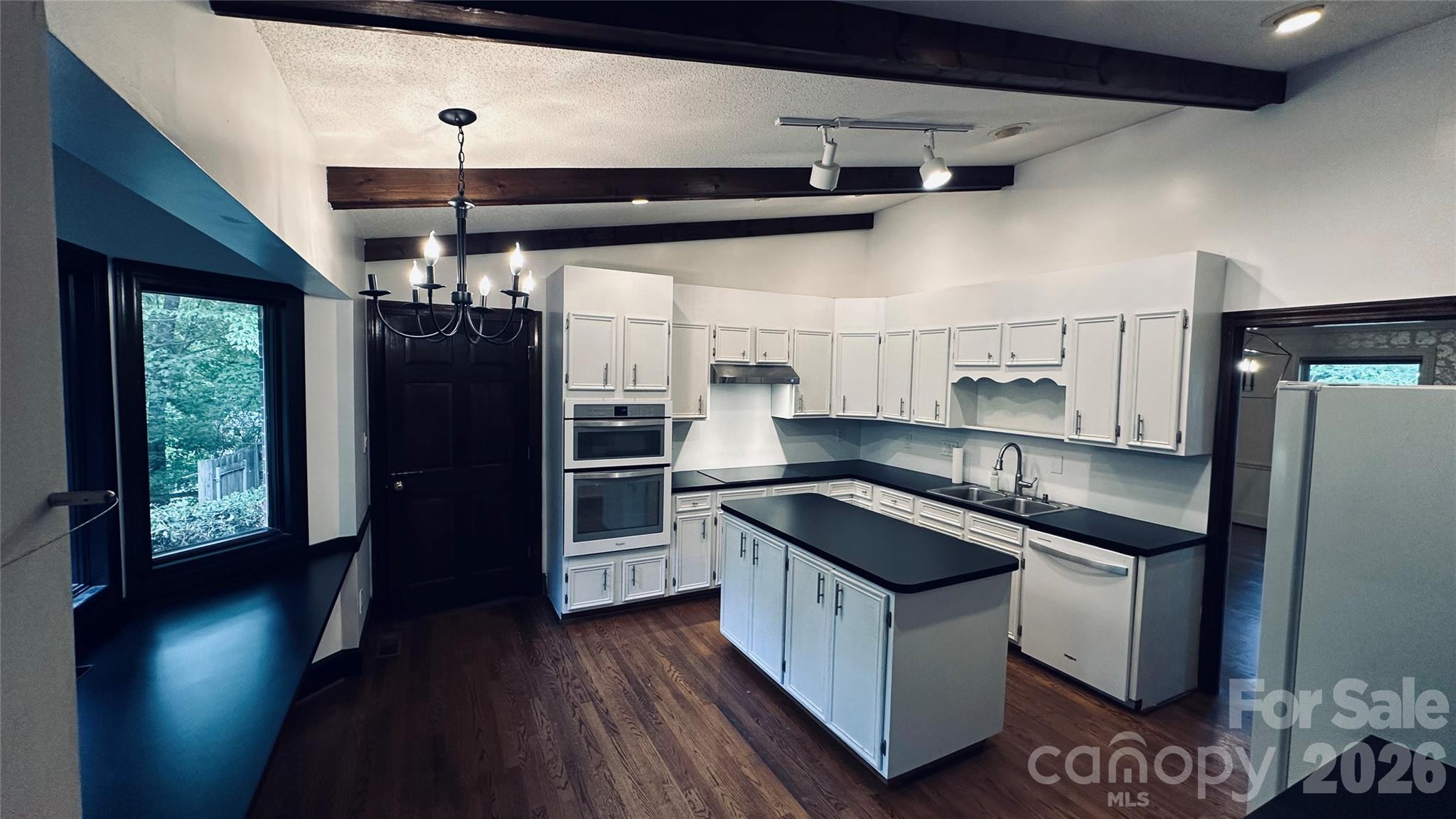 111 Forest Hills Drive — Mount Holly