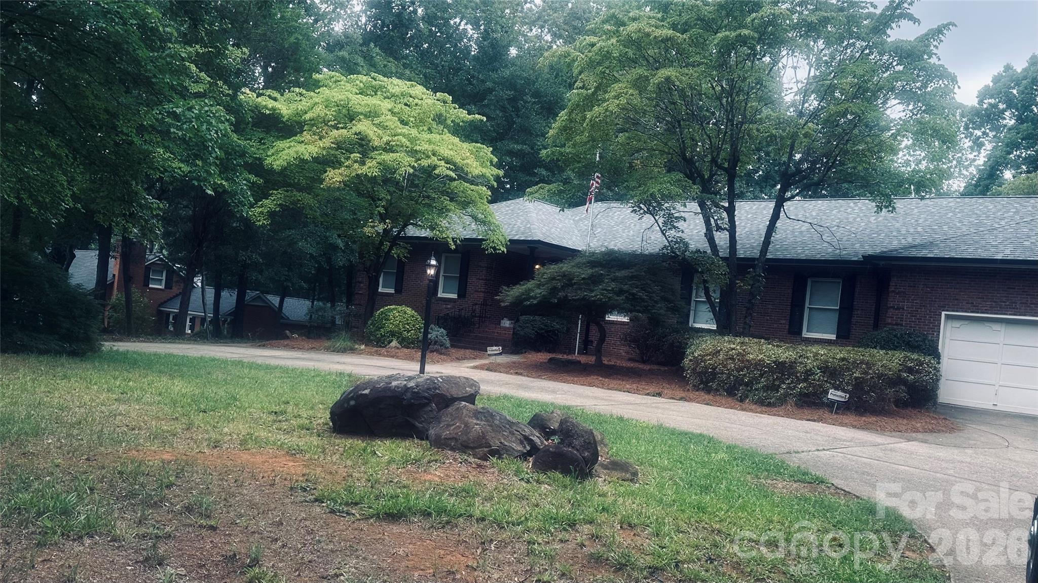 111 Forest Hills Drive — Mount Holly