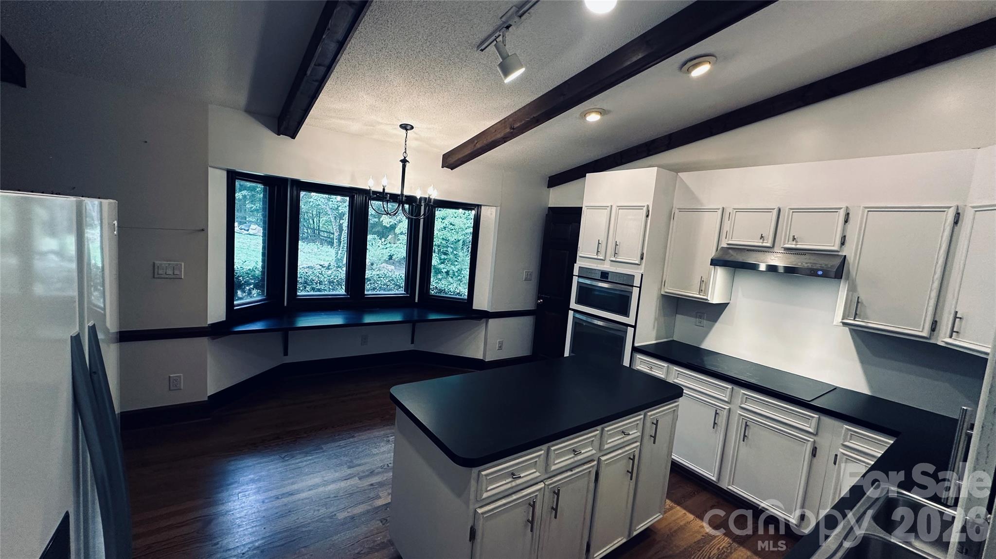 111 Forest Hills Drive — Mount Holly