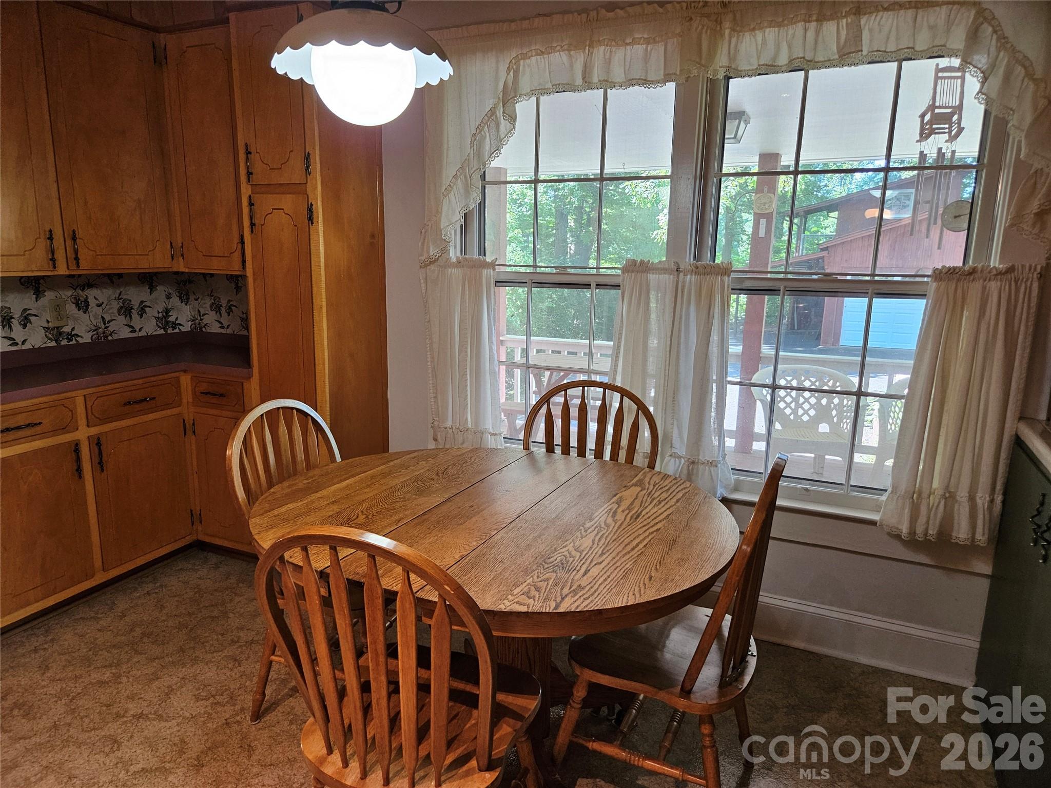 5086 Burkemont Road — Morganton