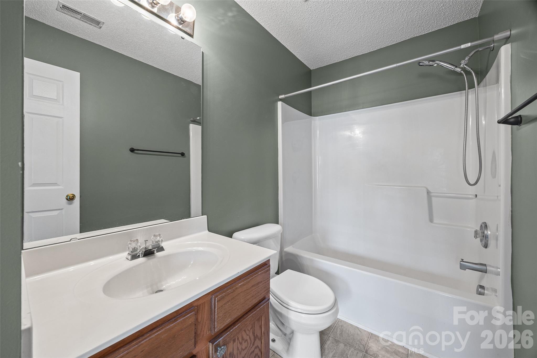 3240 Barons Court Road — Charlotte
