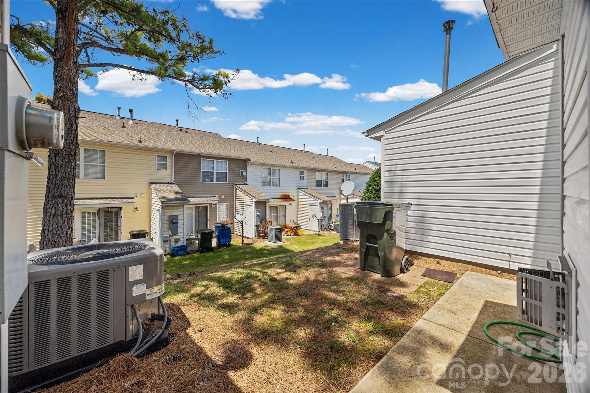 3240 Barons Court Road — Charlotte