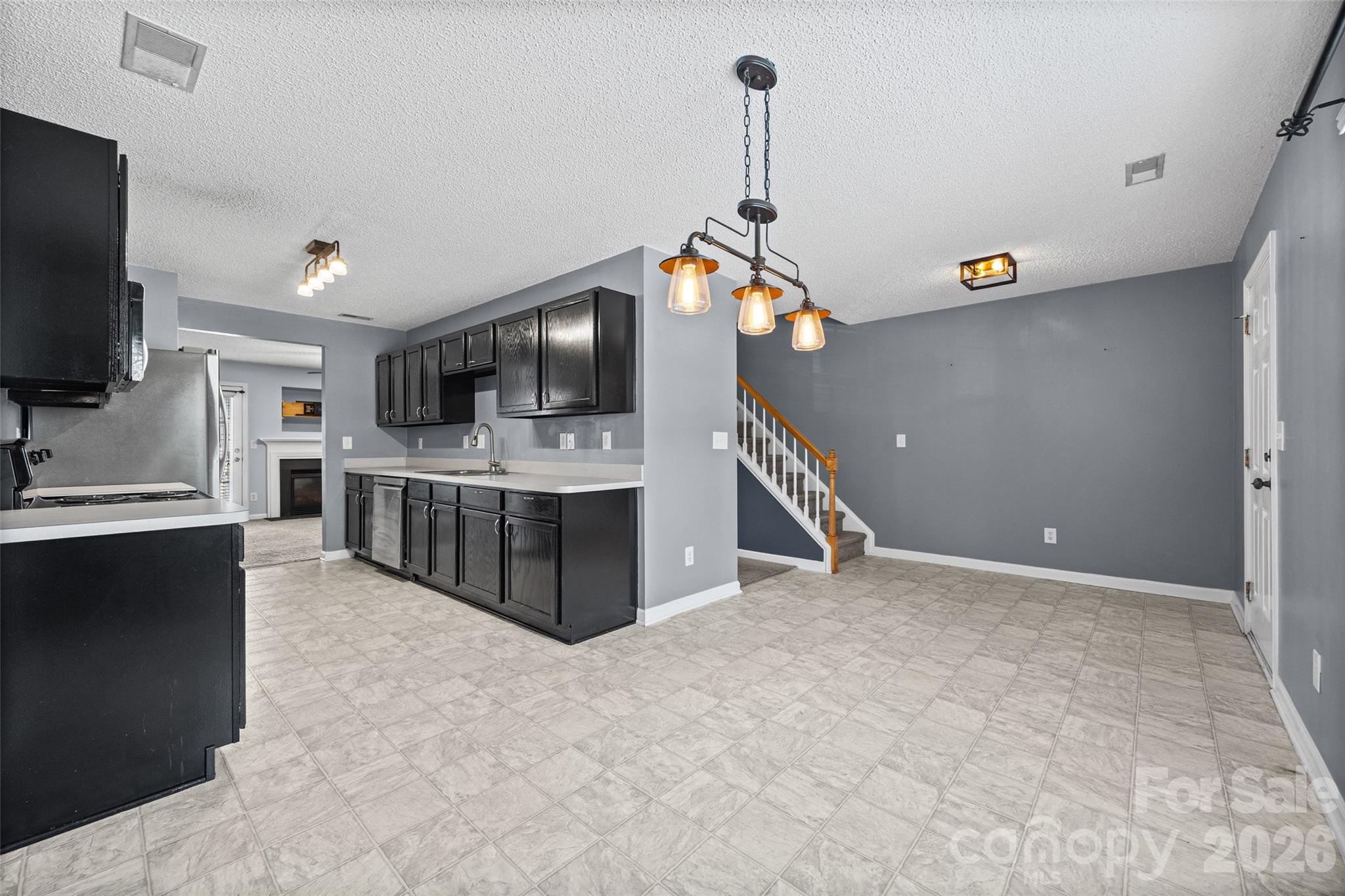 3240 Barons Court Road — Charlotte