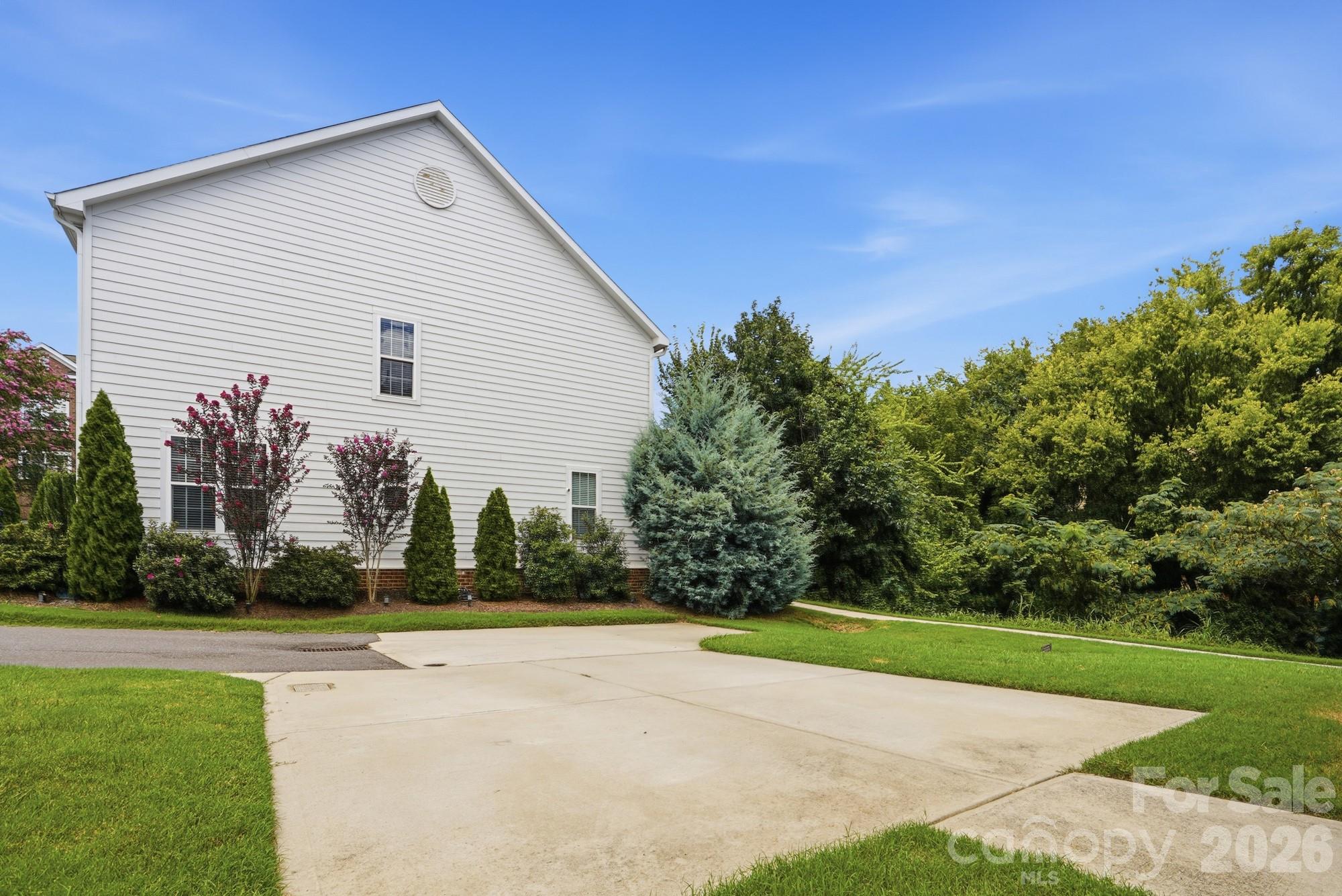 9406 Kings Parade Boulevard — Charlotte