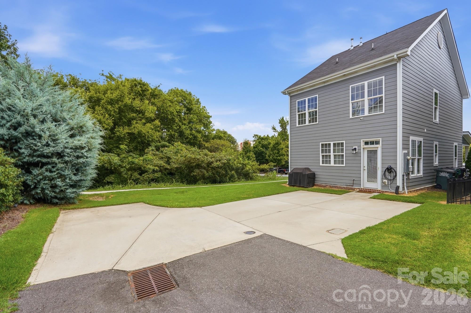 9406 Kings Parade Boulevard — Charlotte