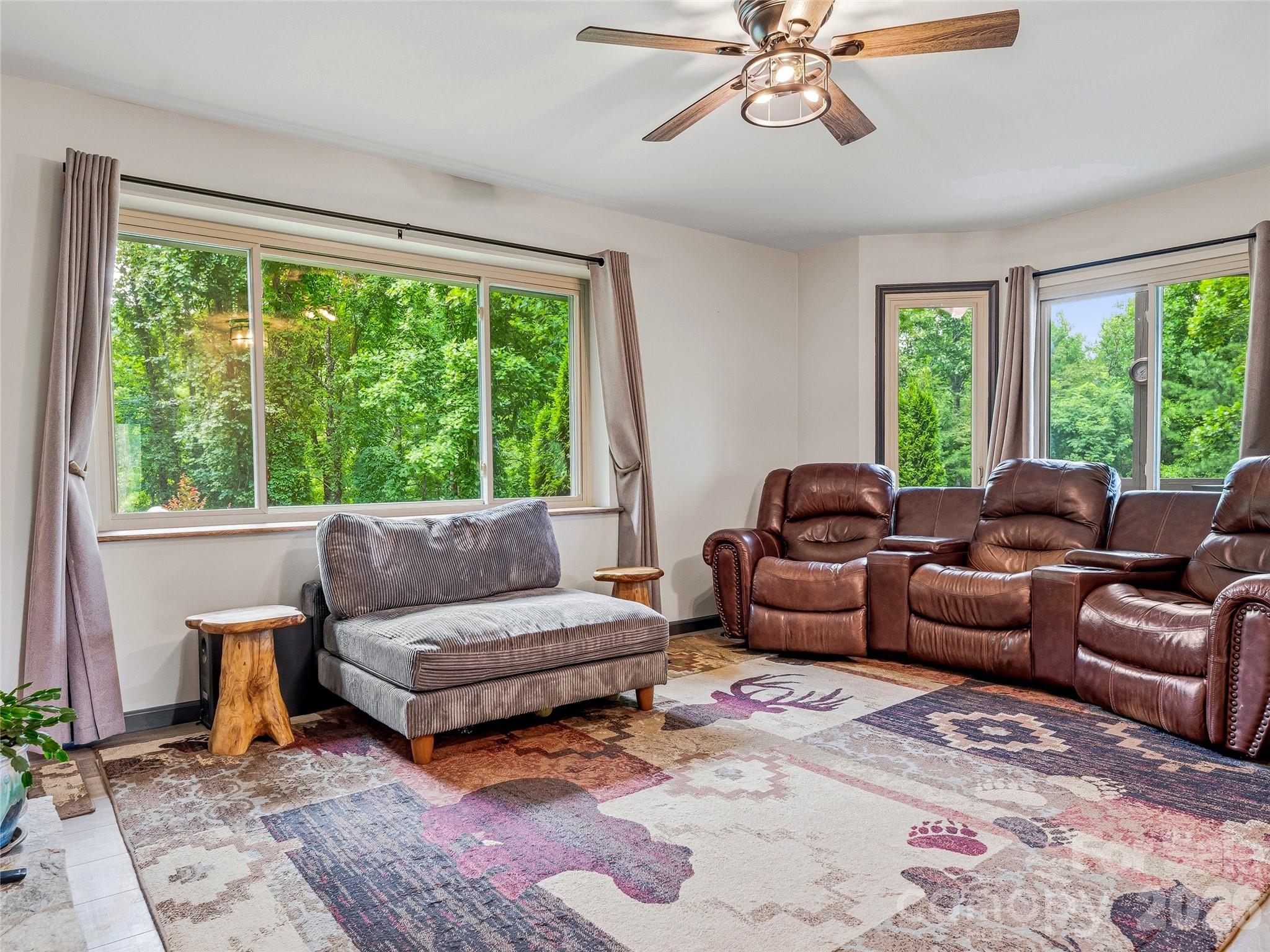 152 Worley Cove Road — Leicester