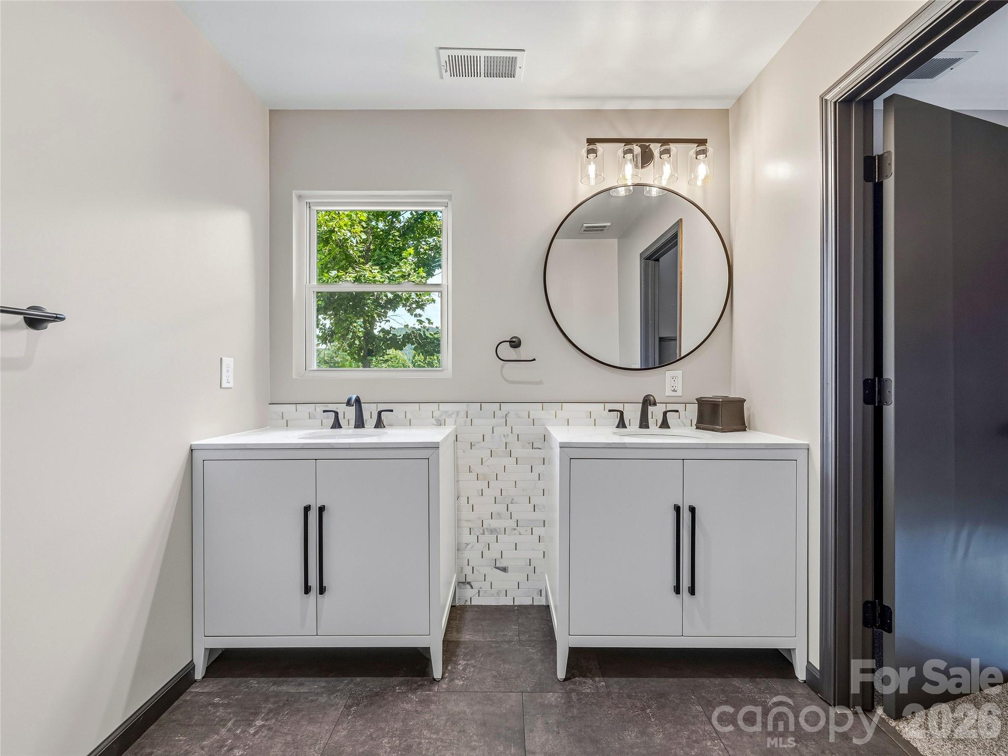 152 Worley Cove Road — Leicester