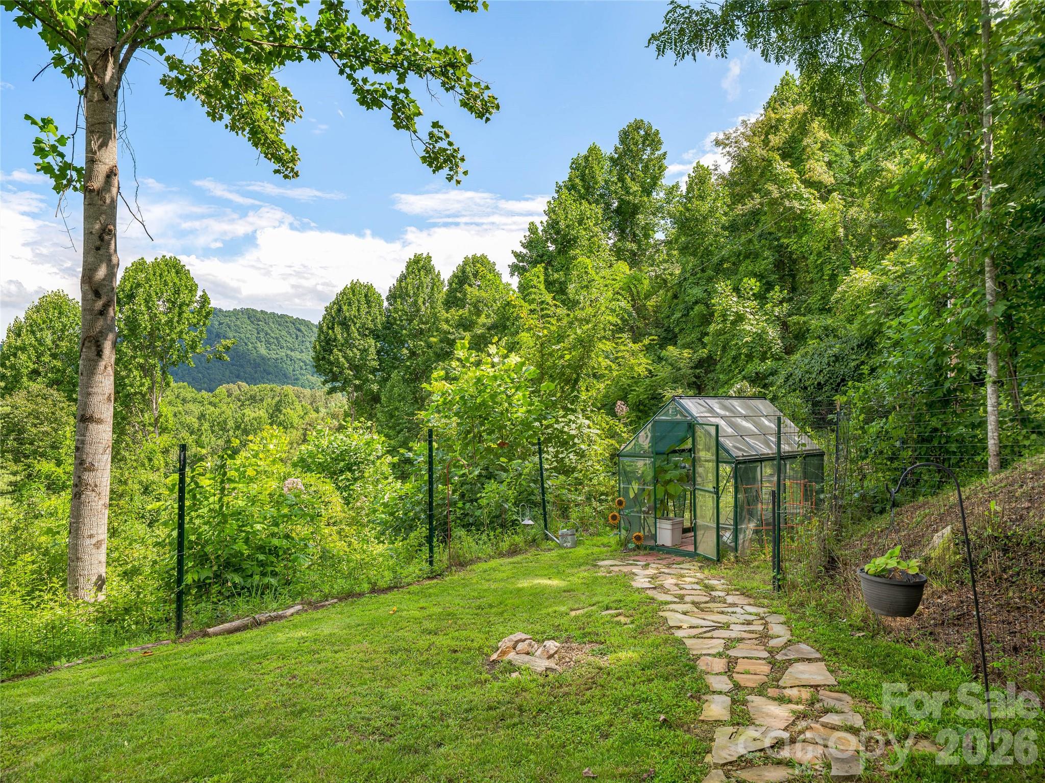152 Worley Cove Road — Leicester