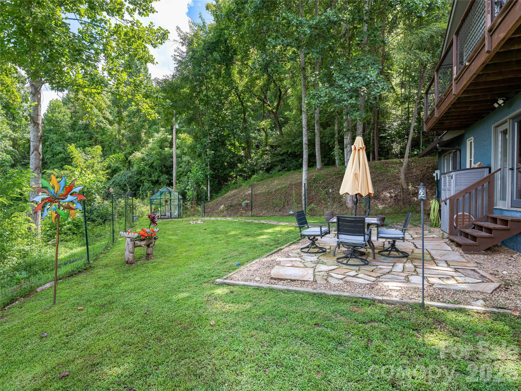 152 Worley Cove Road — Leicester