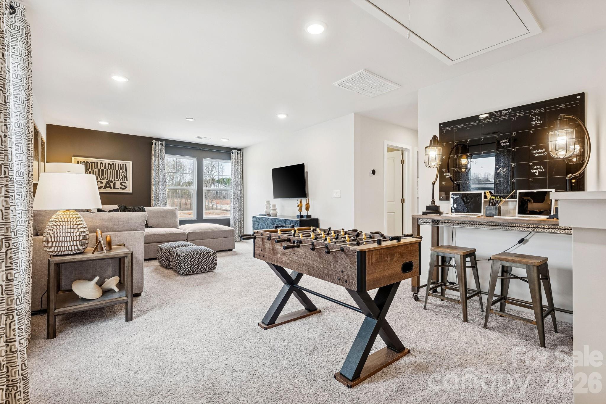 8071 Midas Lane — Locust