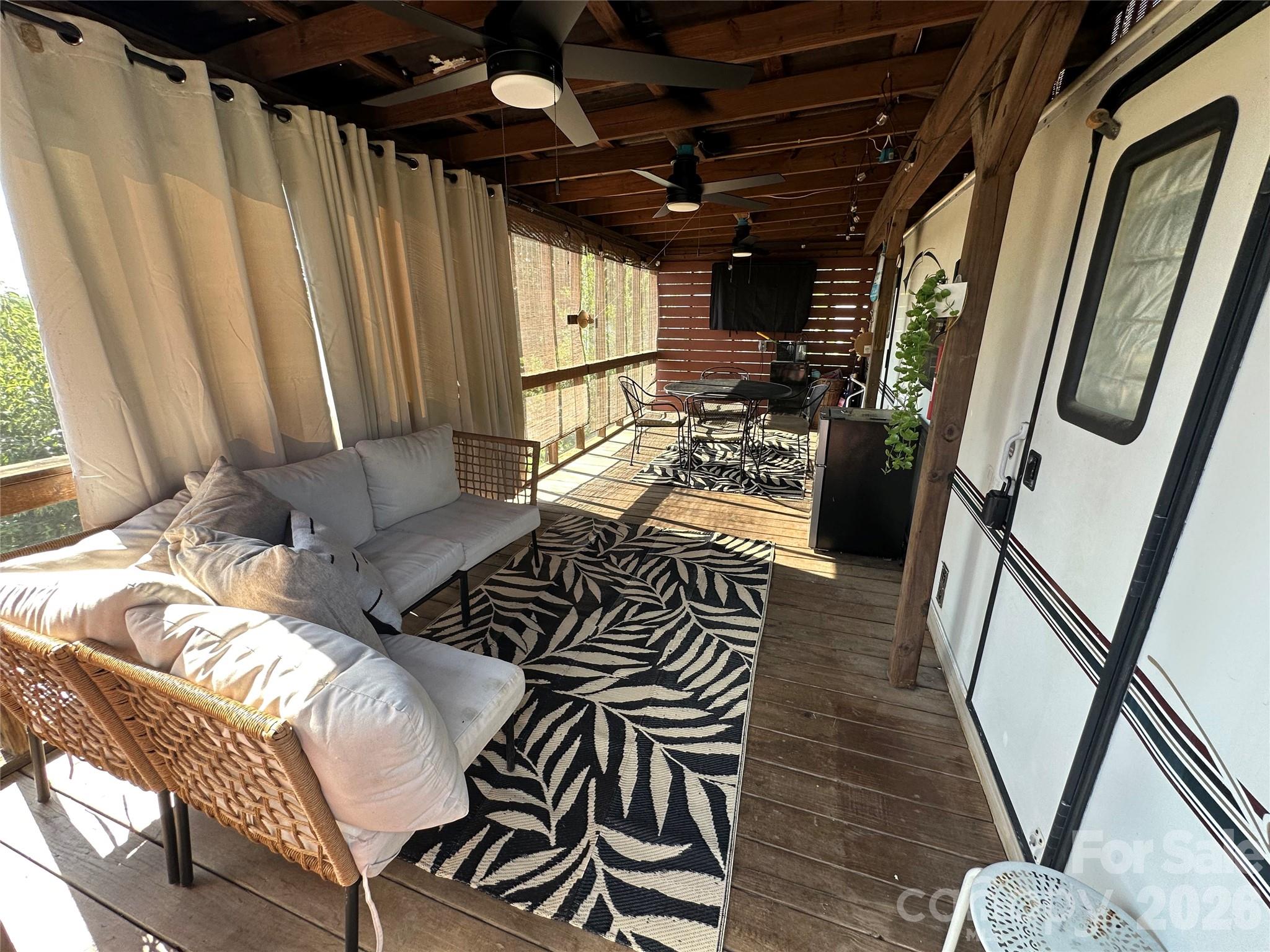 108 Robin Lane — New London
