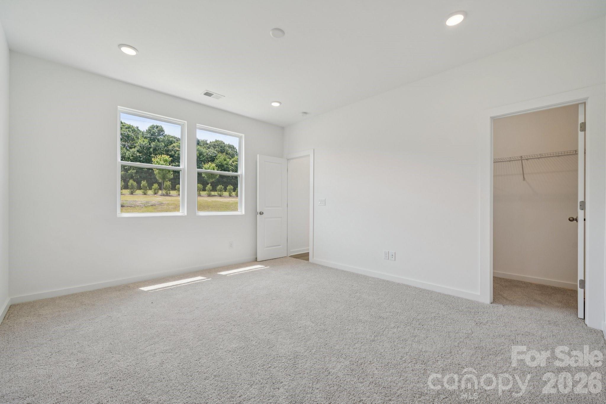 8067 Midas Lane — Locust