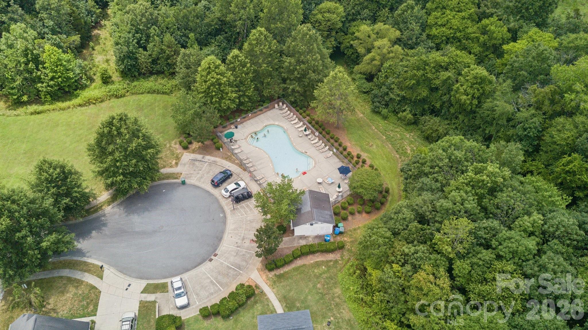 8067 Midas Lane — Locust