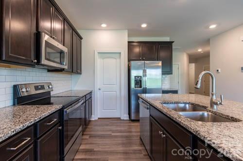 216 Crane Creek Way — Lexington