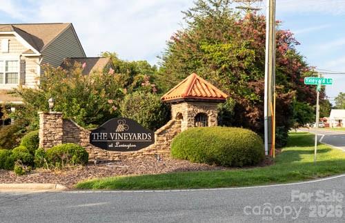 216 Crane Creek Way — Lexington