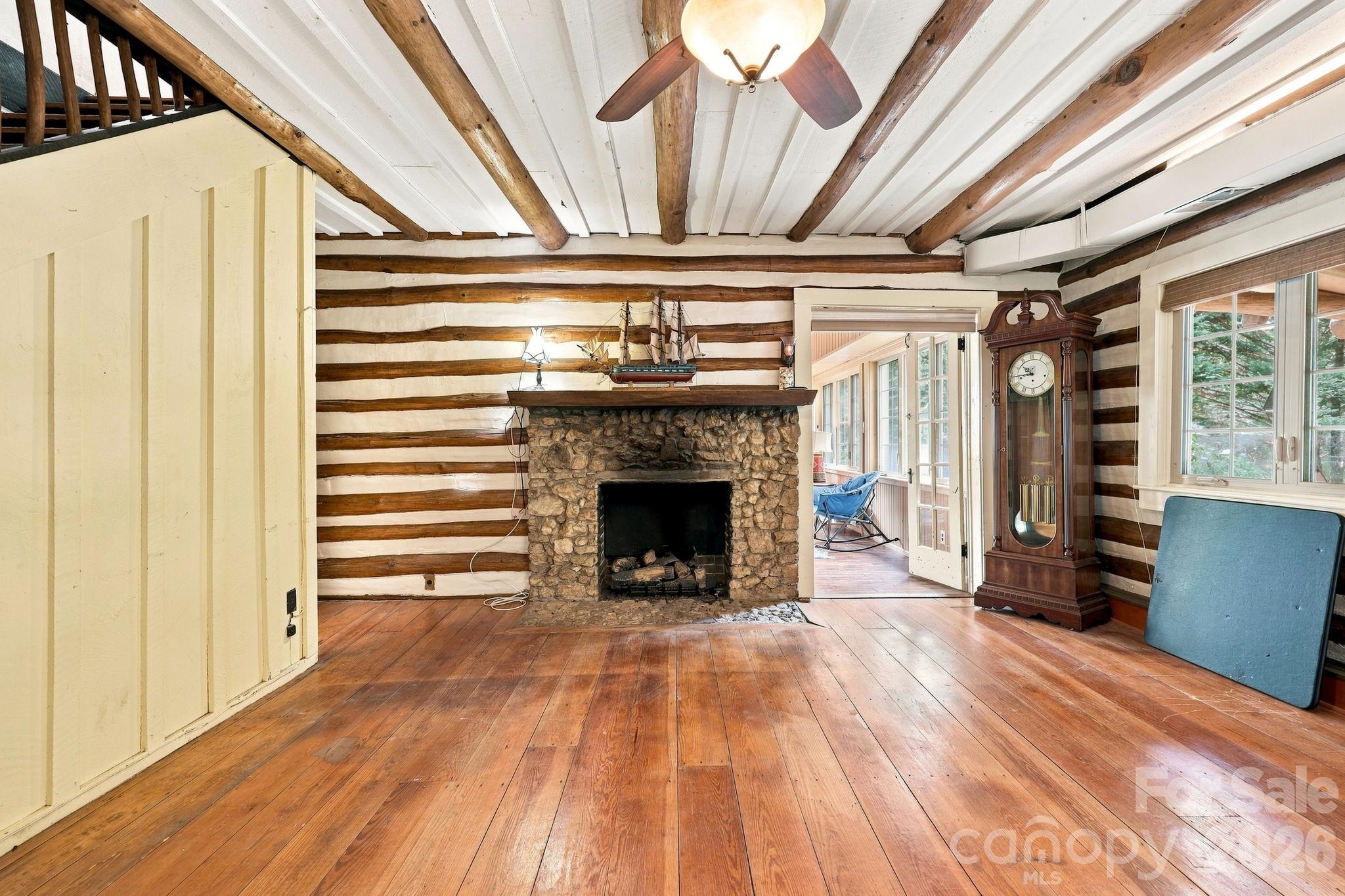 1925 Laurel Park Highway — Hendersonville