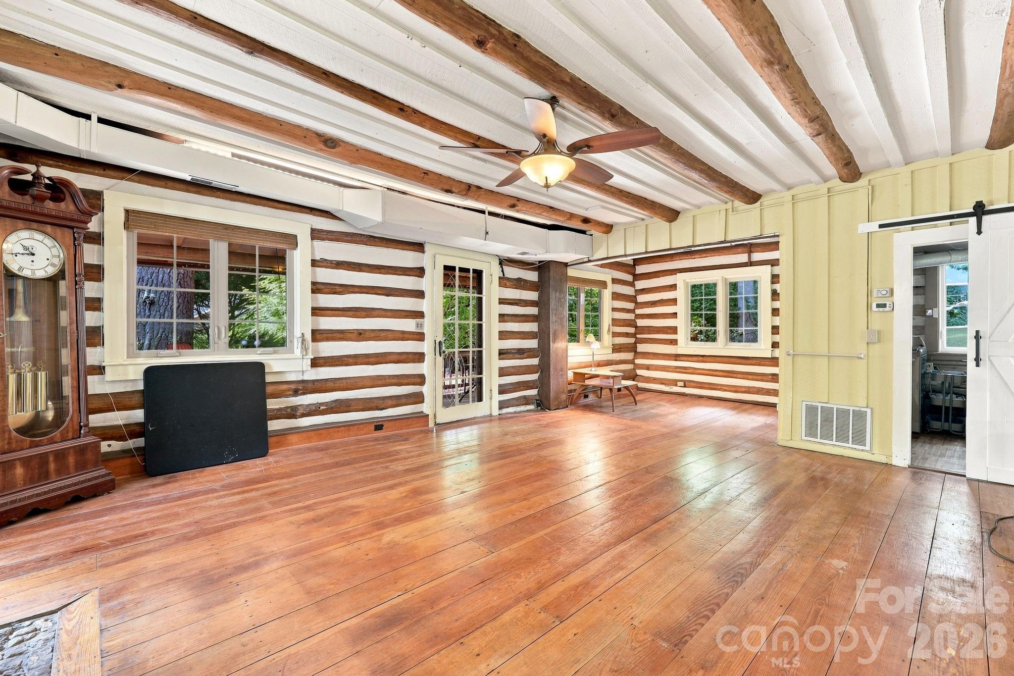 1925 Laurel Park Highway — Hendersonville