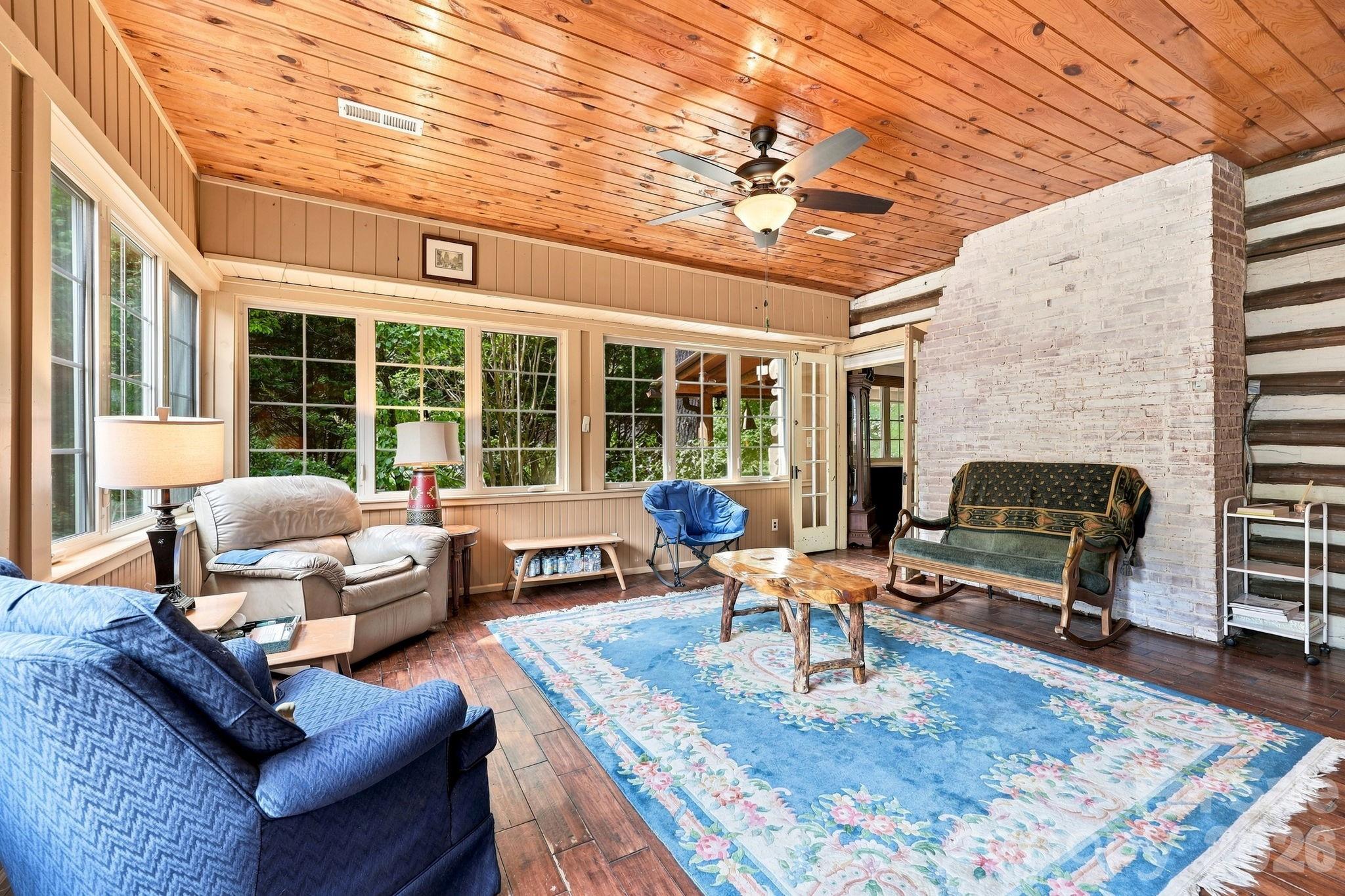1925 Laurel Park Highway — Hendersonville