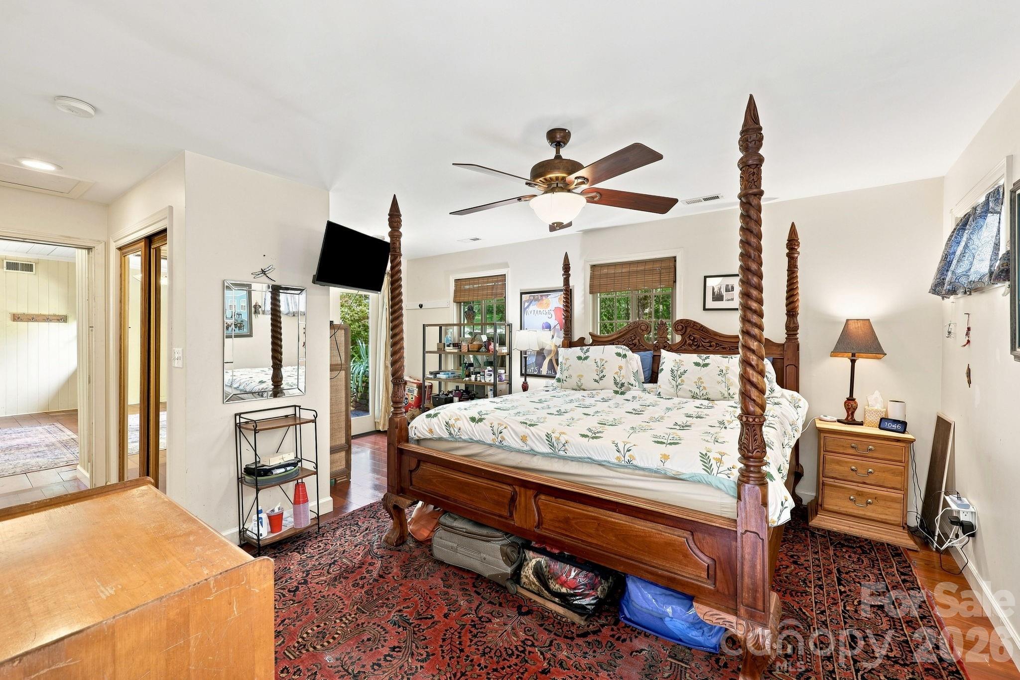 1925 Laurel Park Highway — Hendersonville