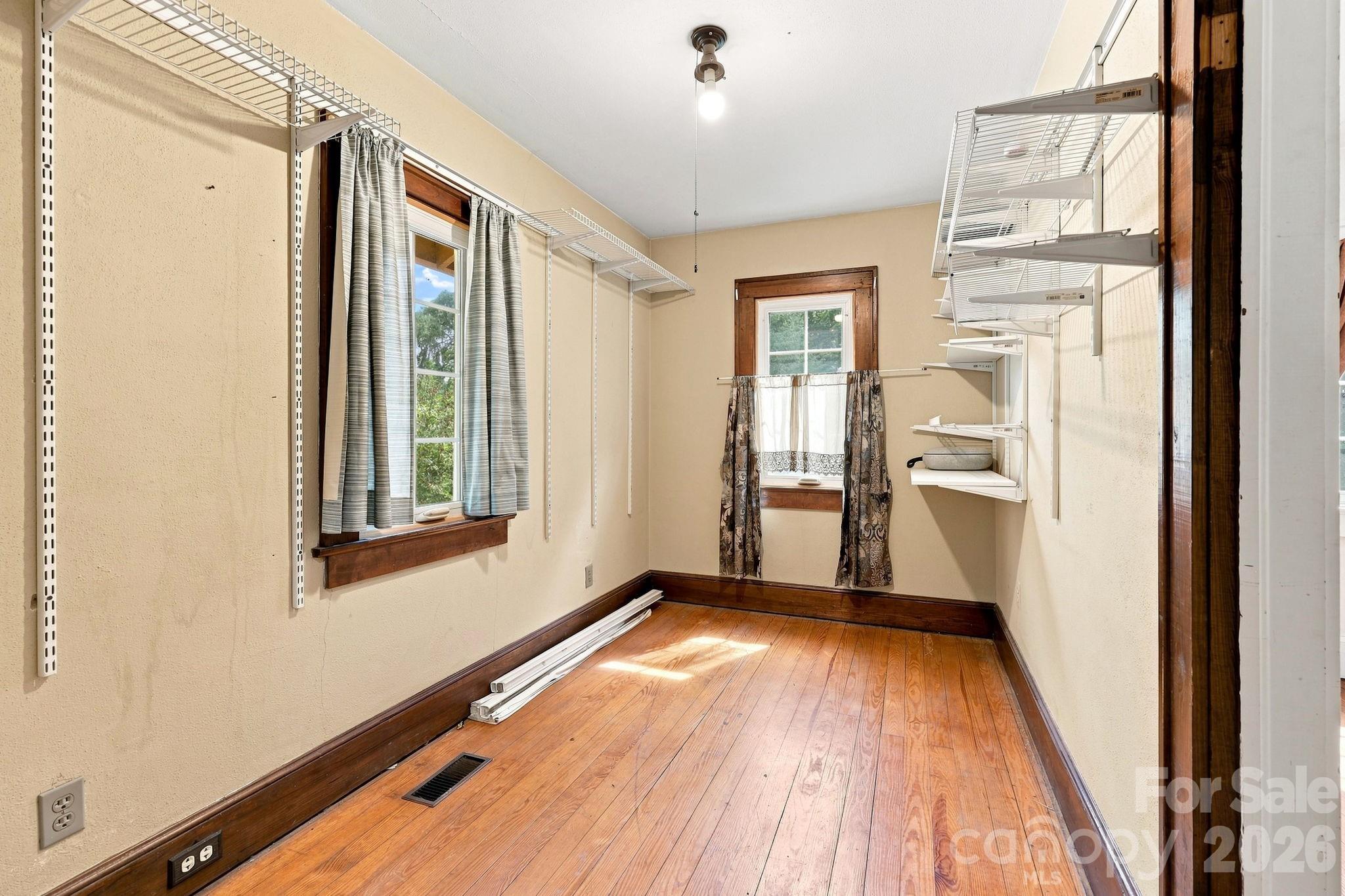 1925 Laurel Park Highway — Hendersonville