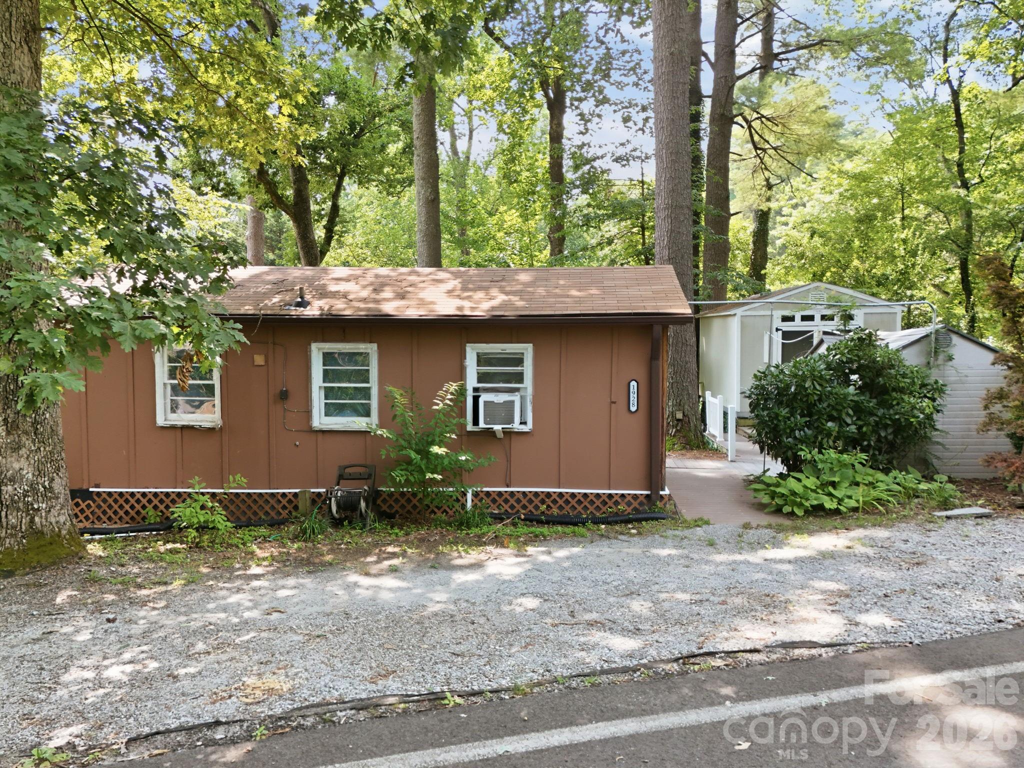 1925 Laurel Park Highway — Hendersonville