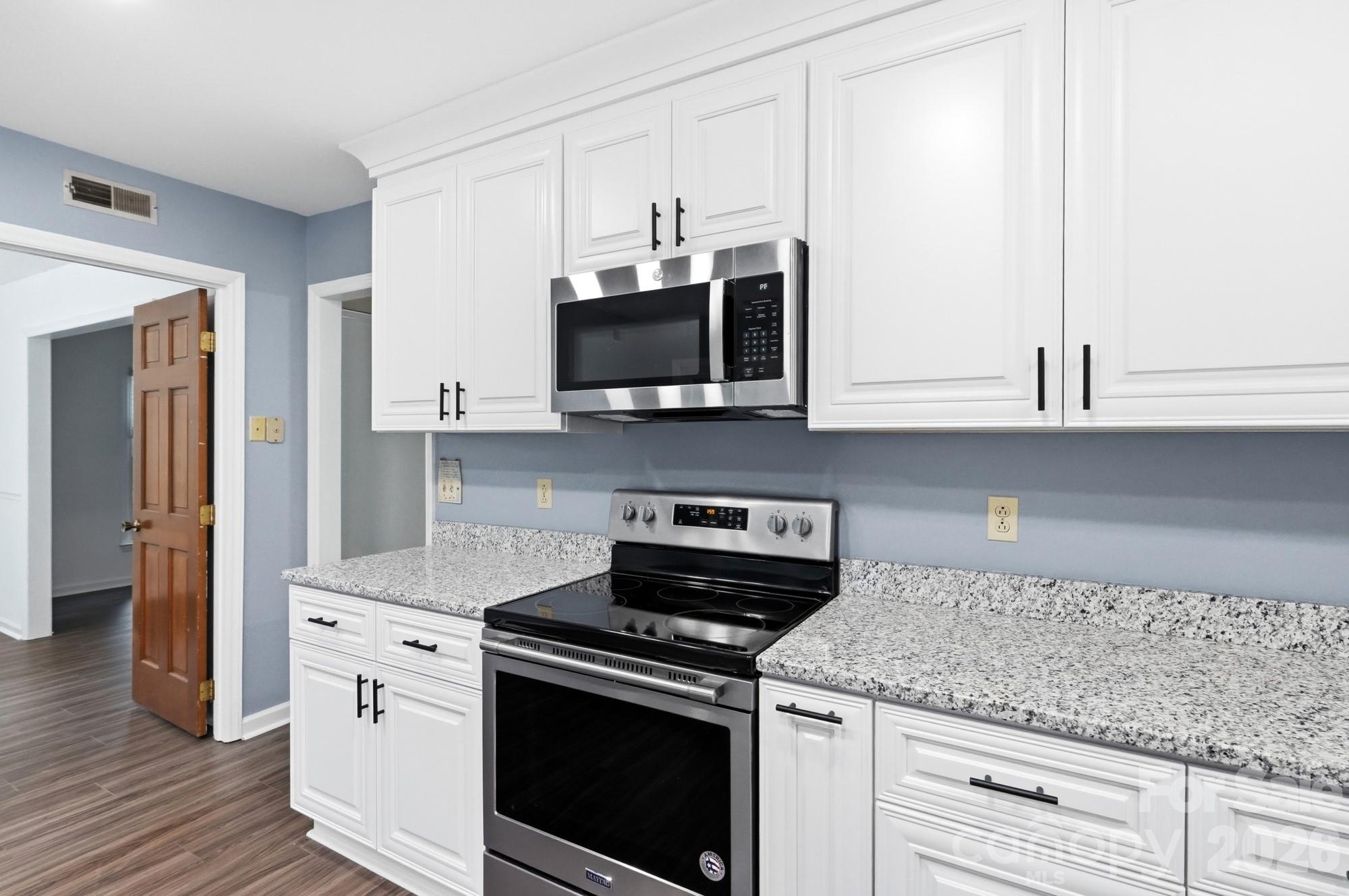 10211 Meadow Hollow Drive — Charlotte