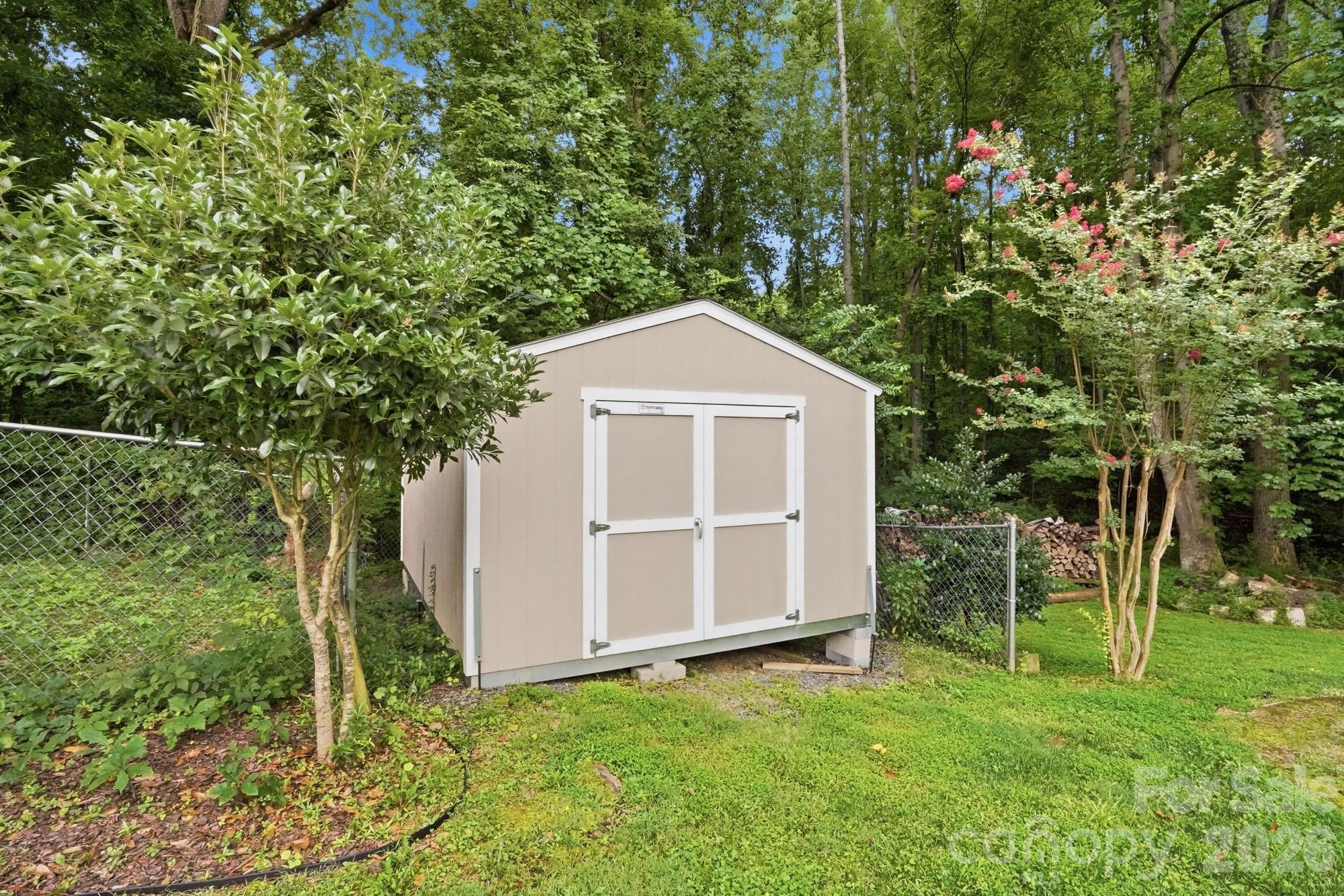 10211 Meadow Hollow Drive — Charlotte