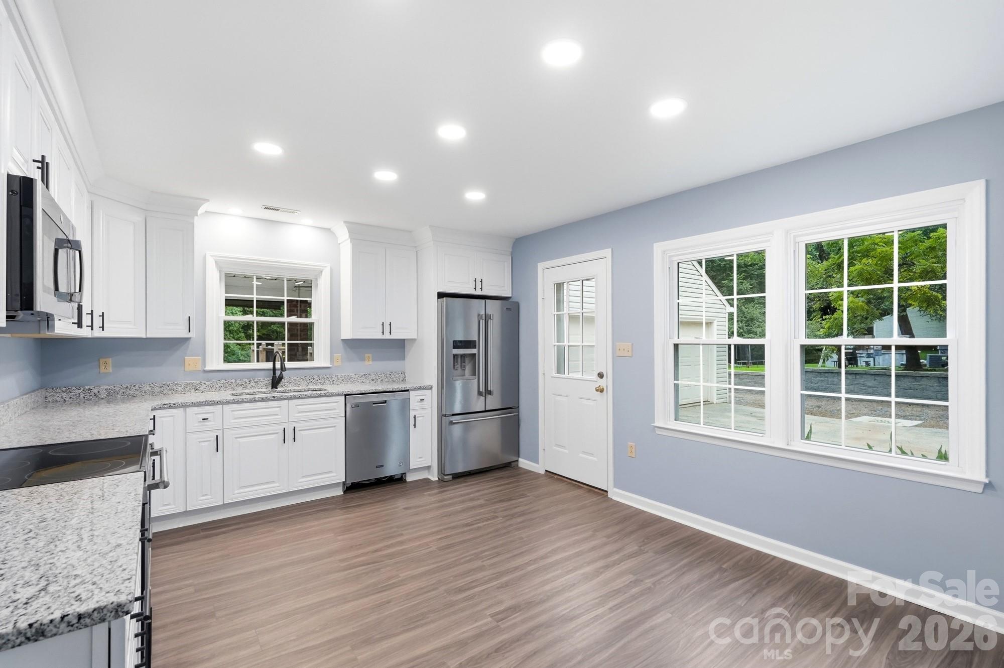 10211 Meadow Hollow Drive — Charlotte
