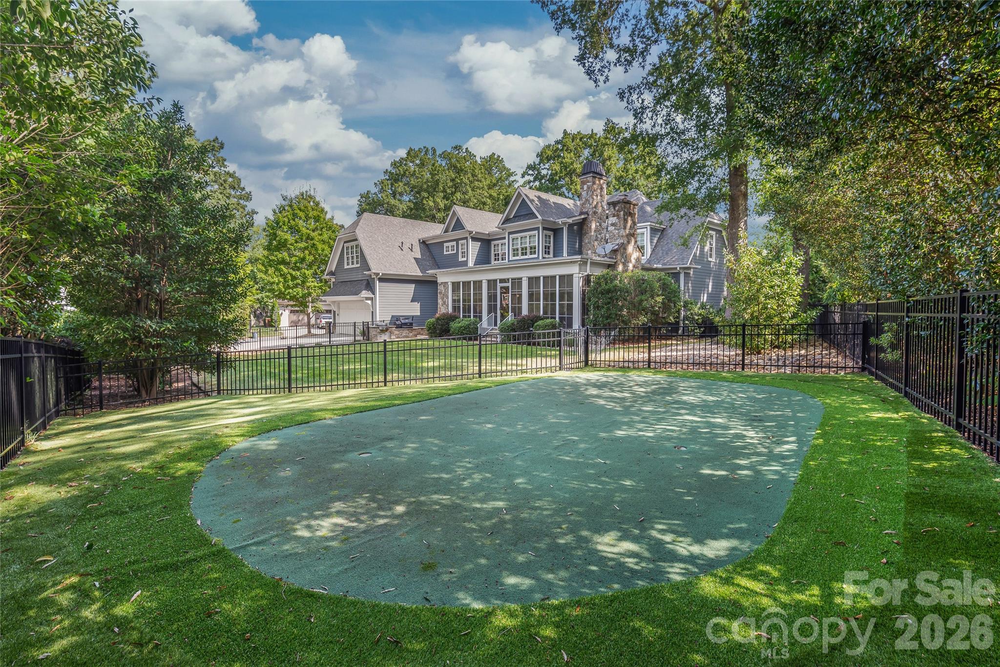 2800 Wintergreen Drive — Charlotte