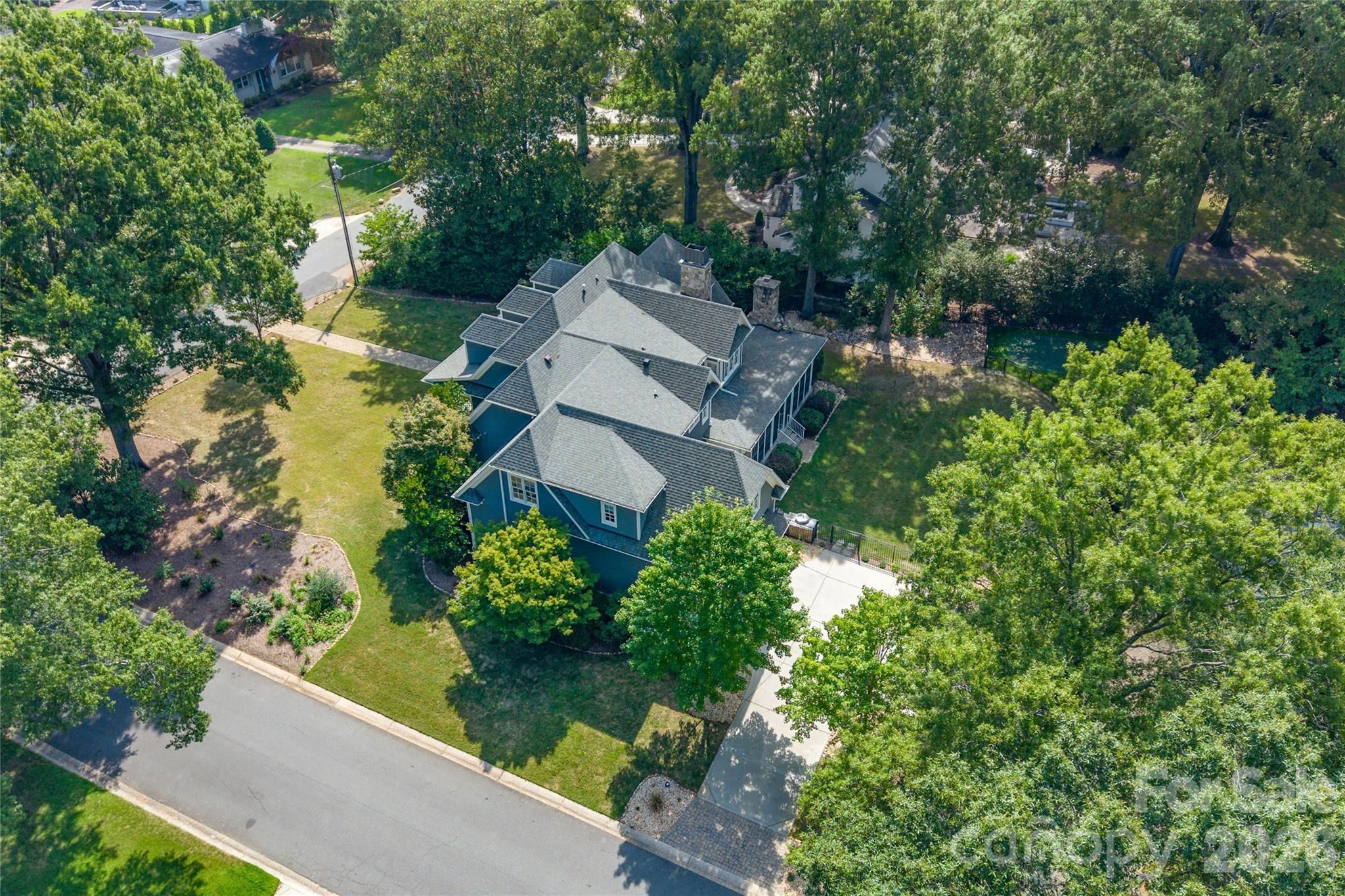 2800 Wintergreen Drive — Charlotte