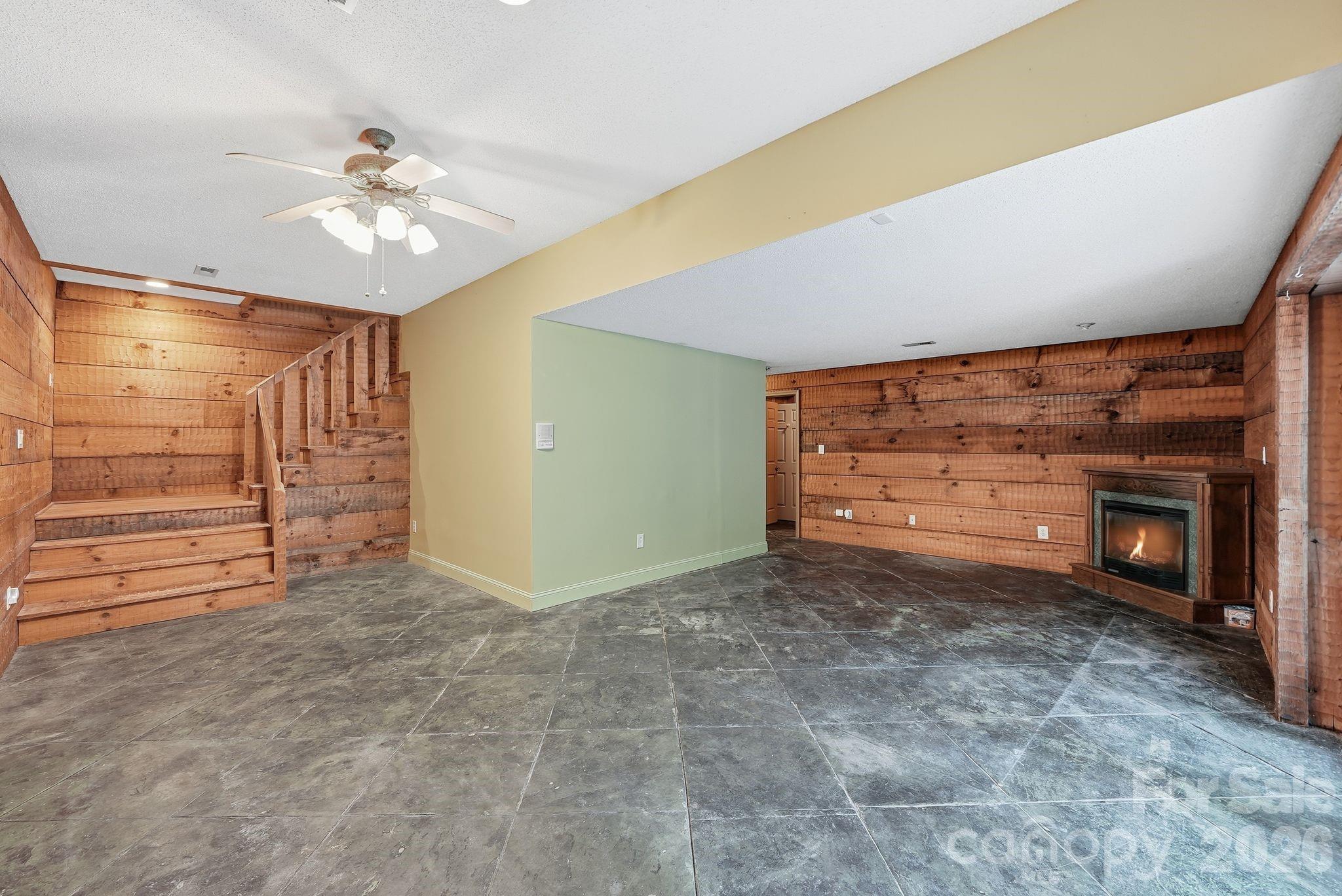 721 Canterbury Road — Kings Mountain