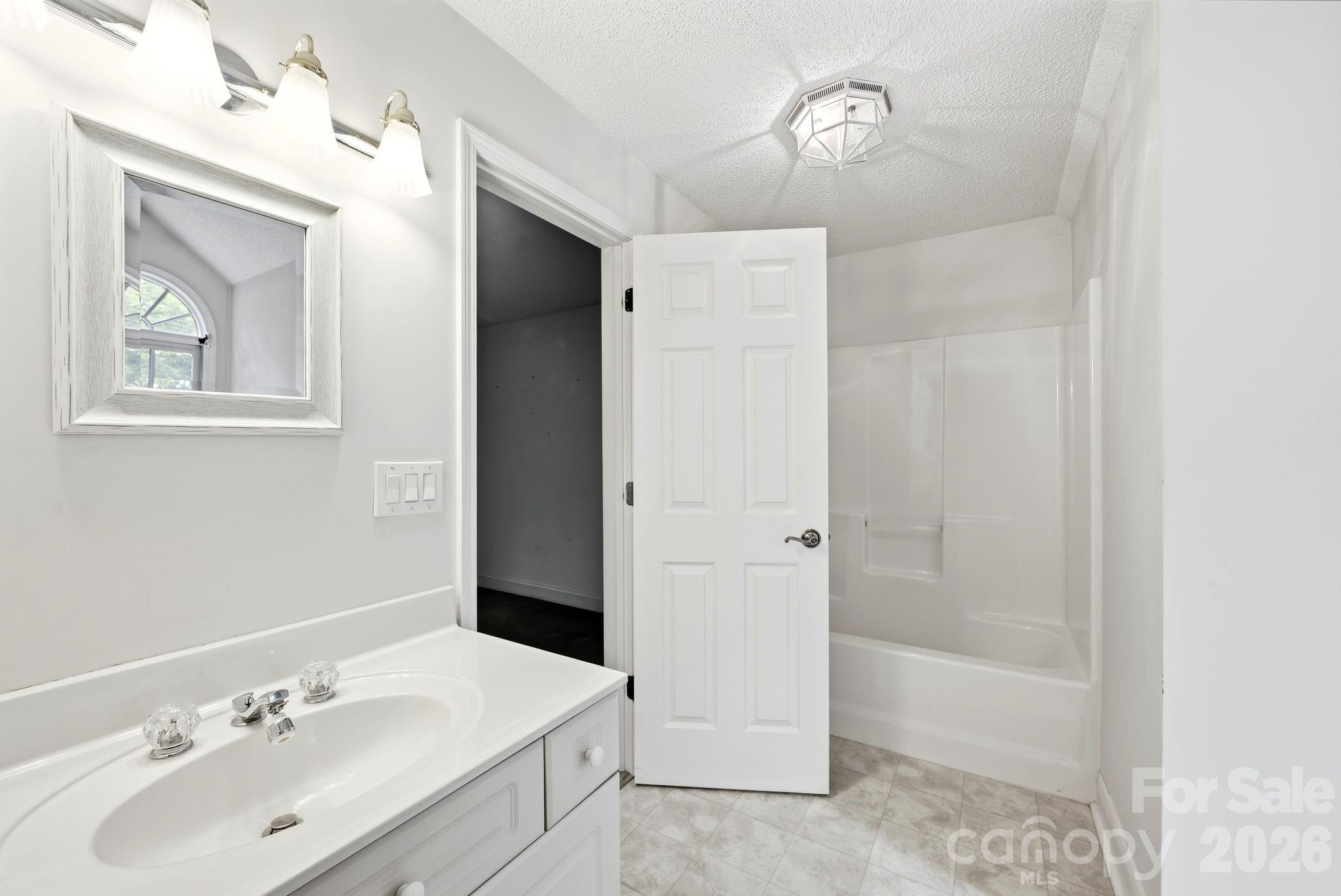 721 Canterbury Road — Kings Mountain
