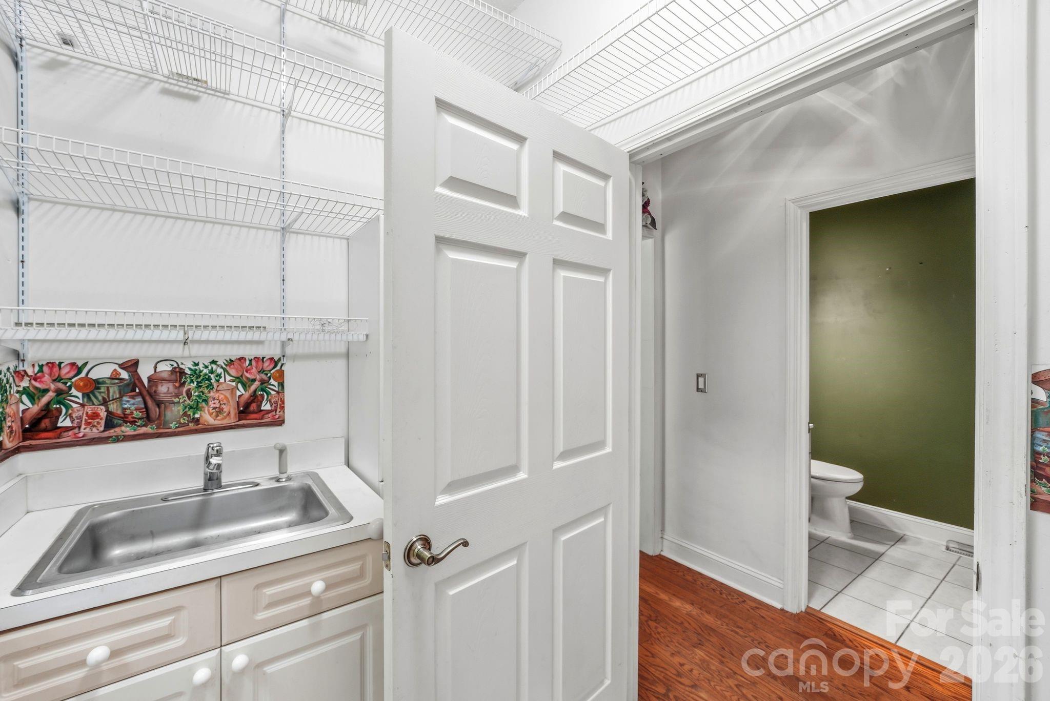 721 Canterbury Road — Kings Mountain